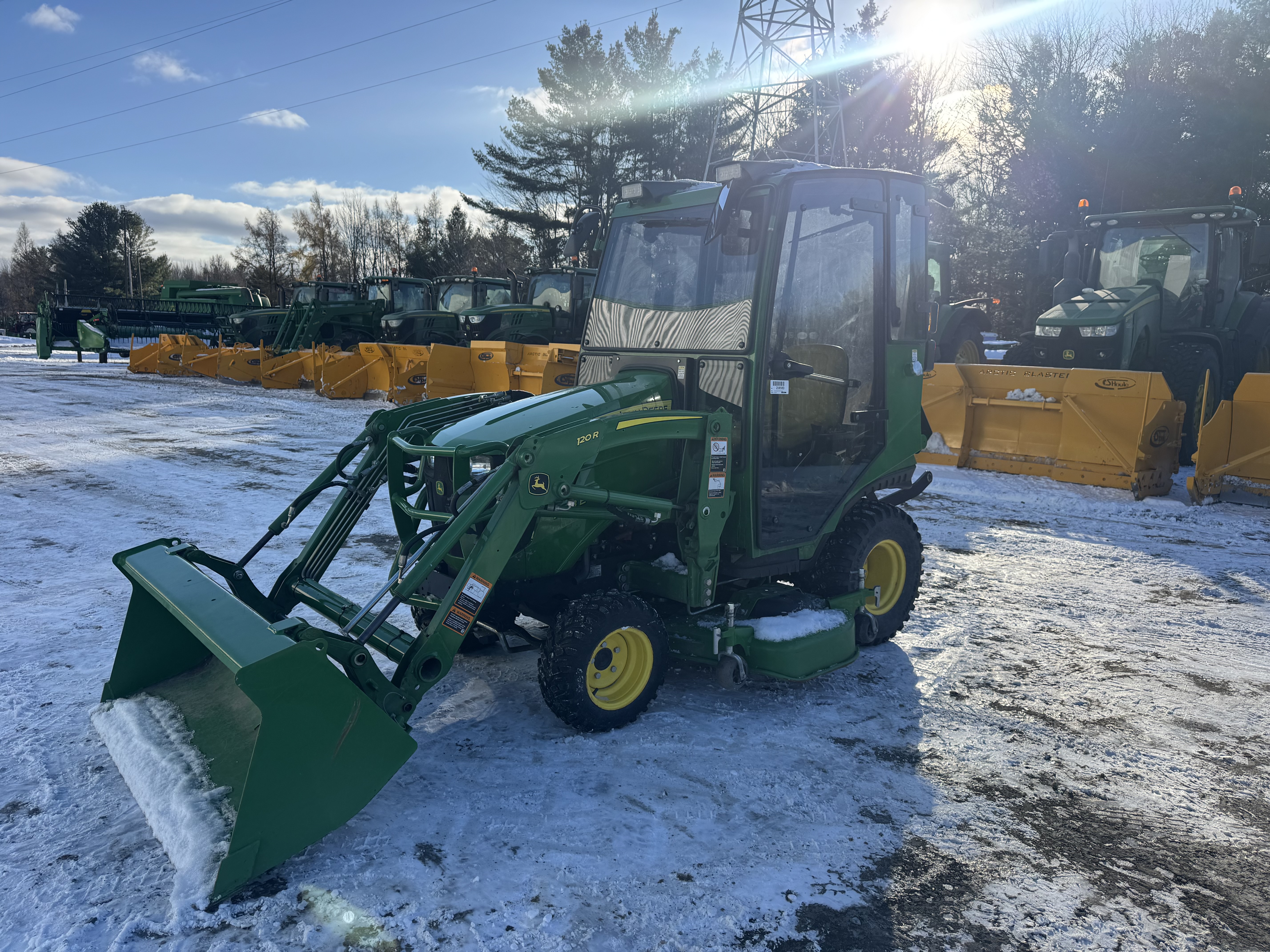 John Deere 1023E