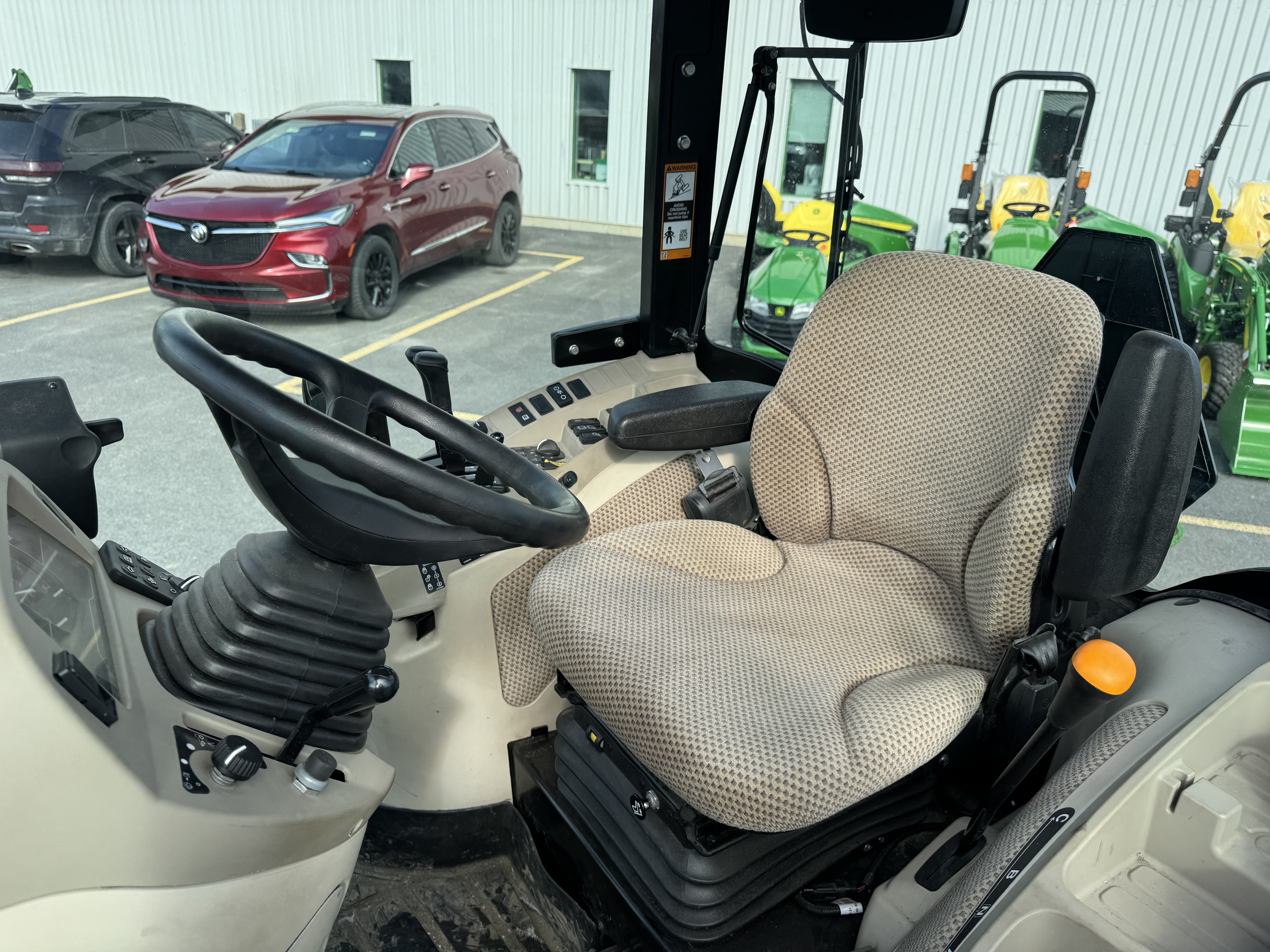 John Deere 4066R NOKIAN 