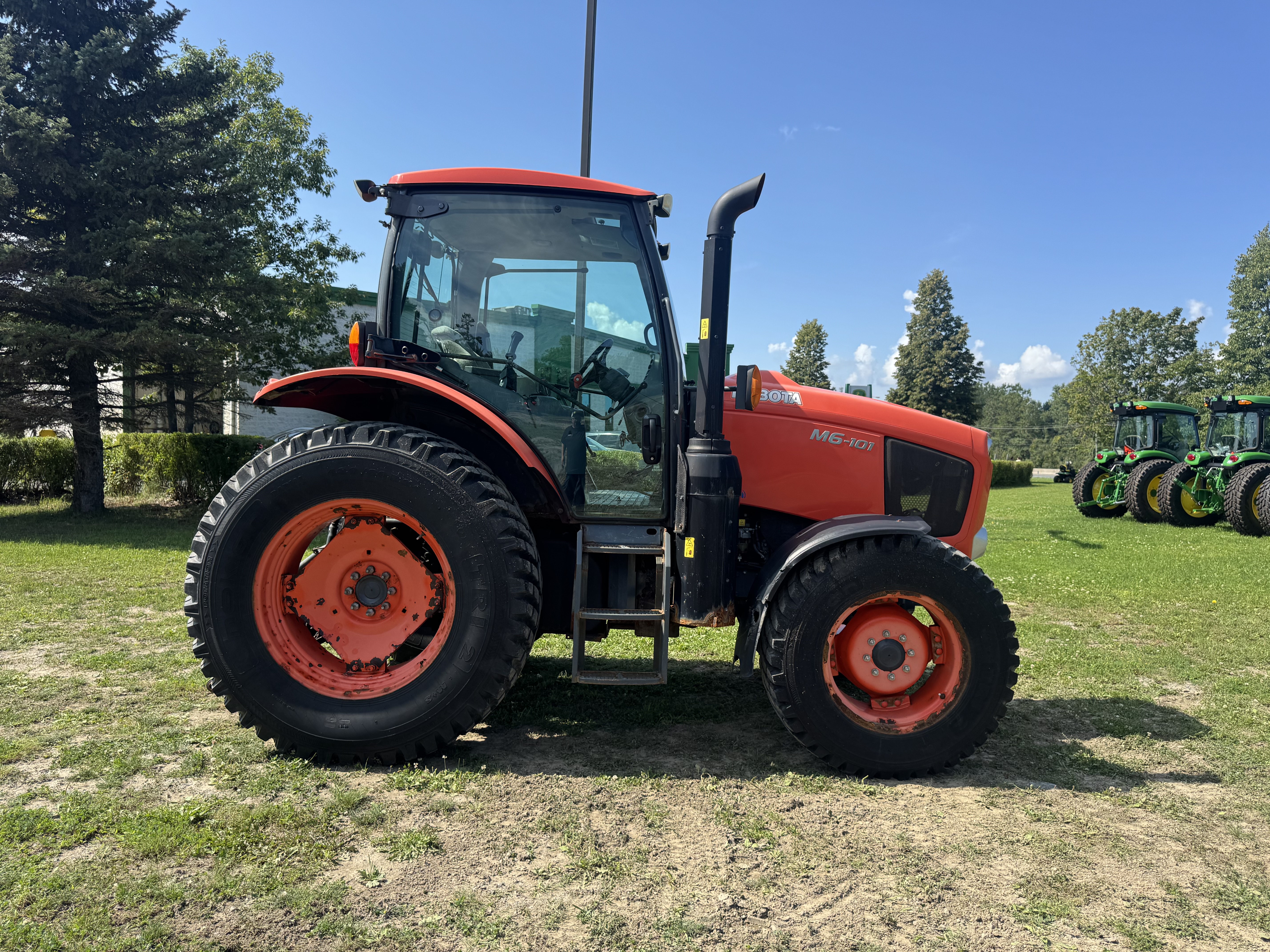 Kubota M6-101