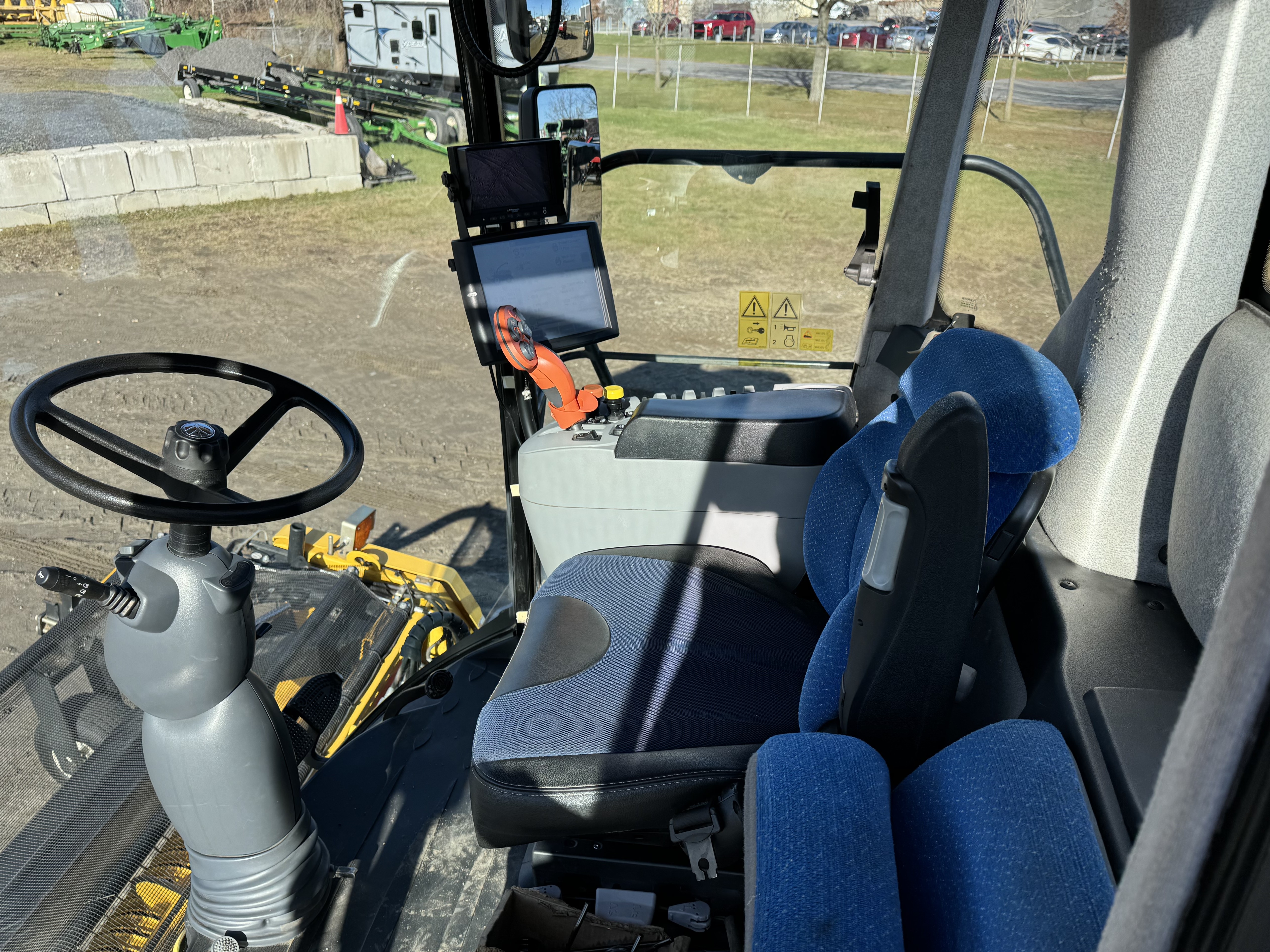 New Holland FR600