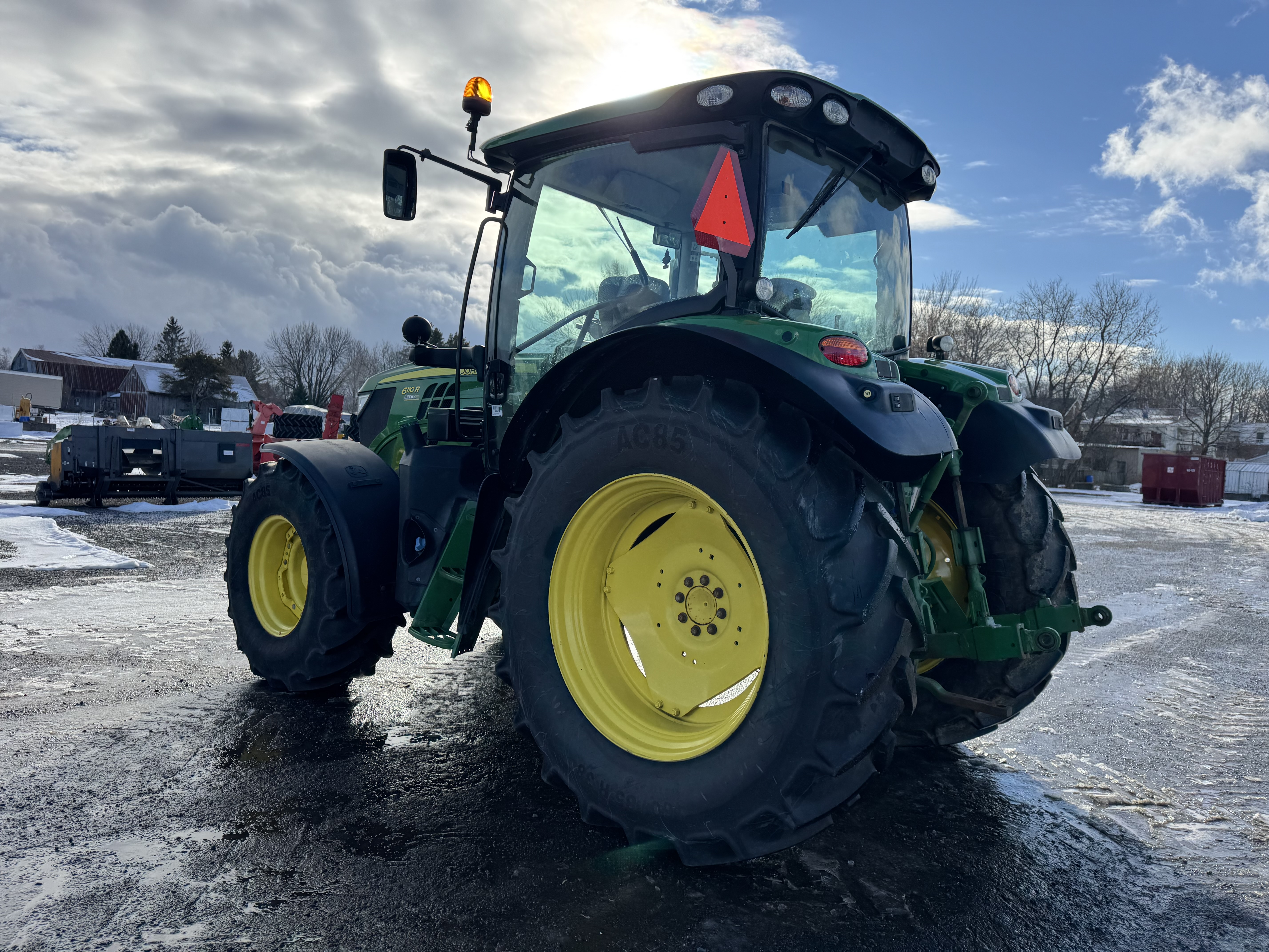 John Deere 6110R