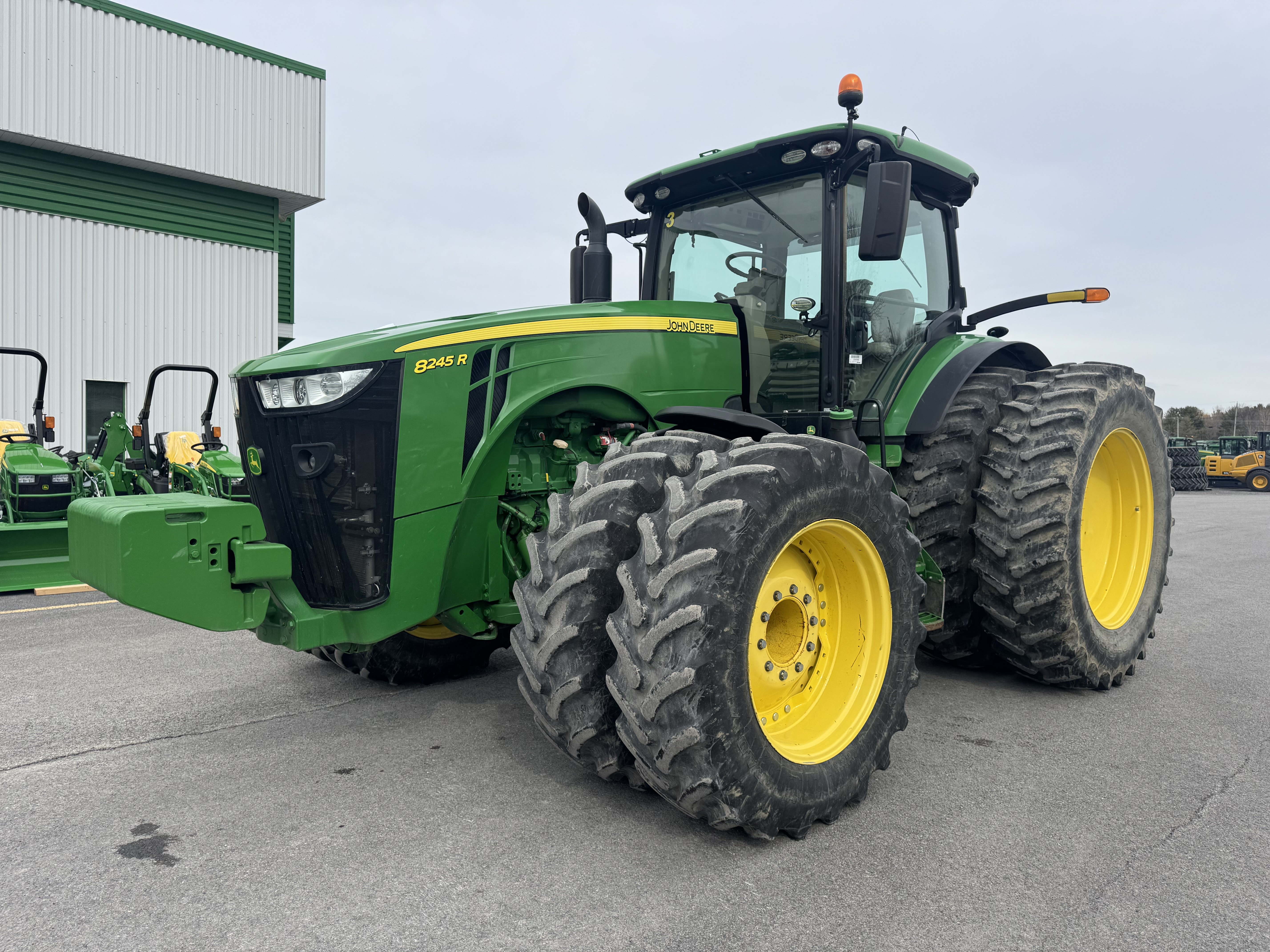 John Deere 8245R