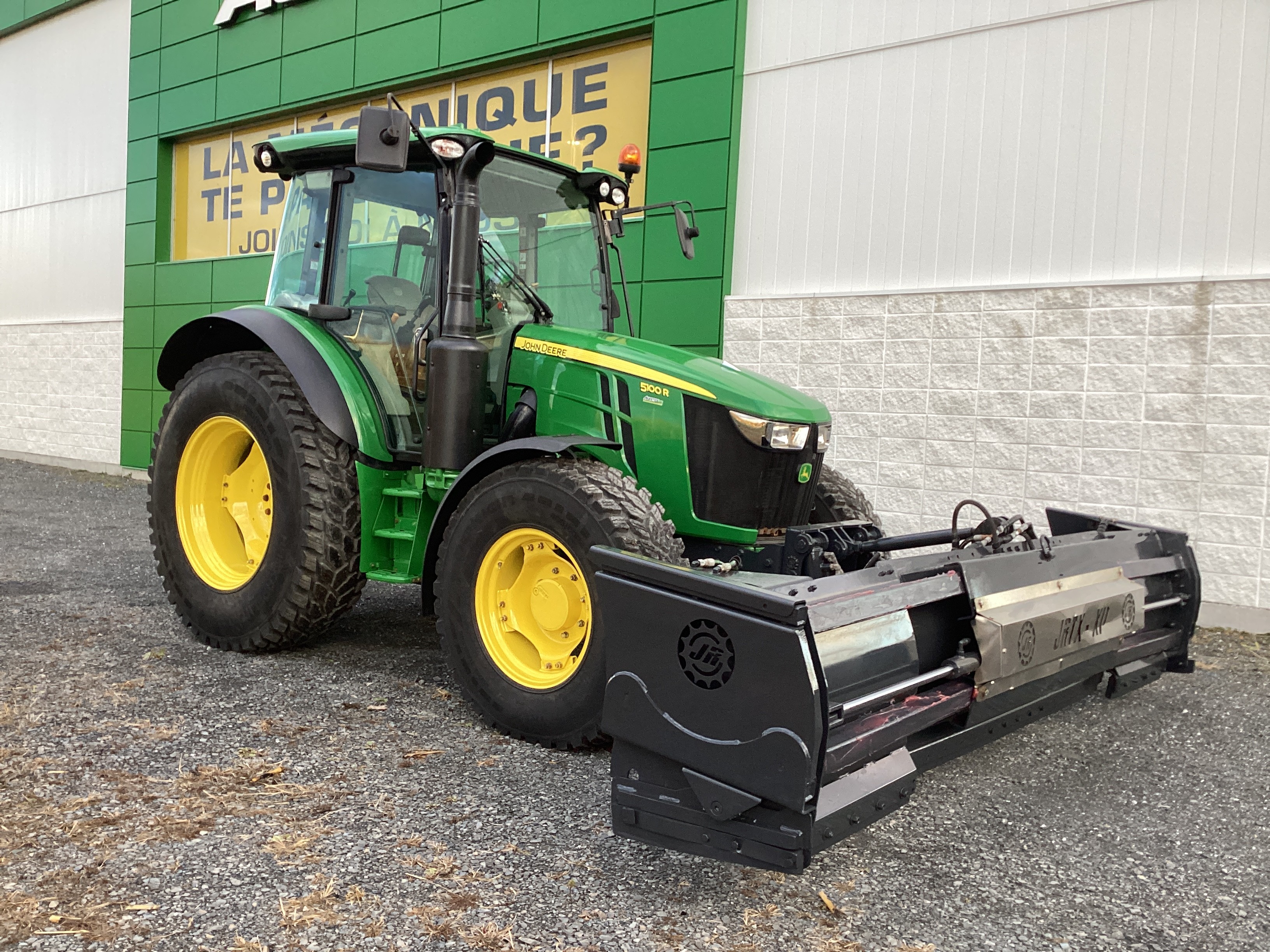 John Deere 5100R