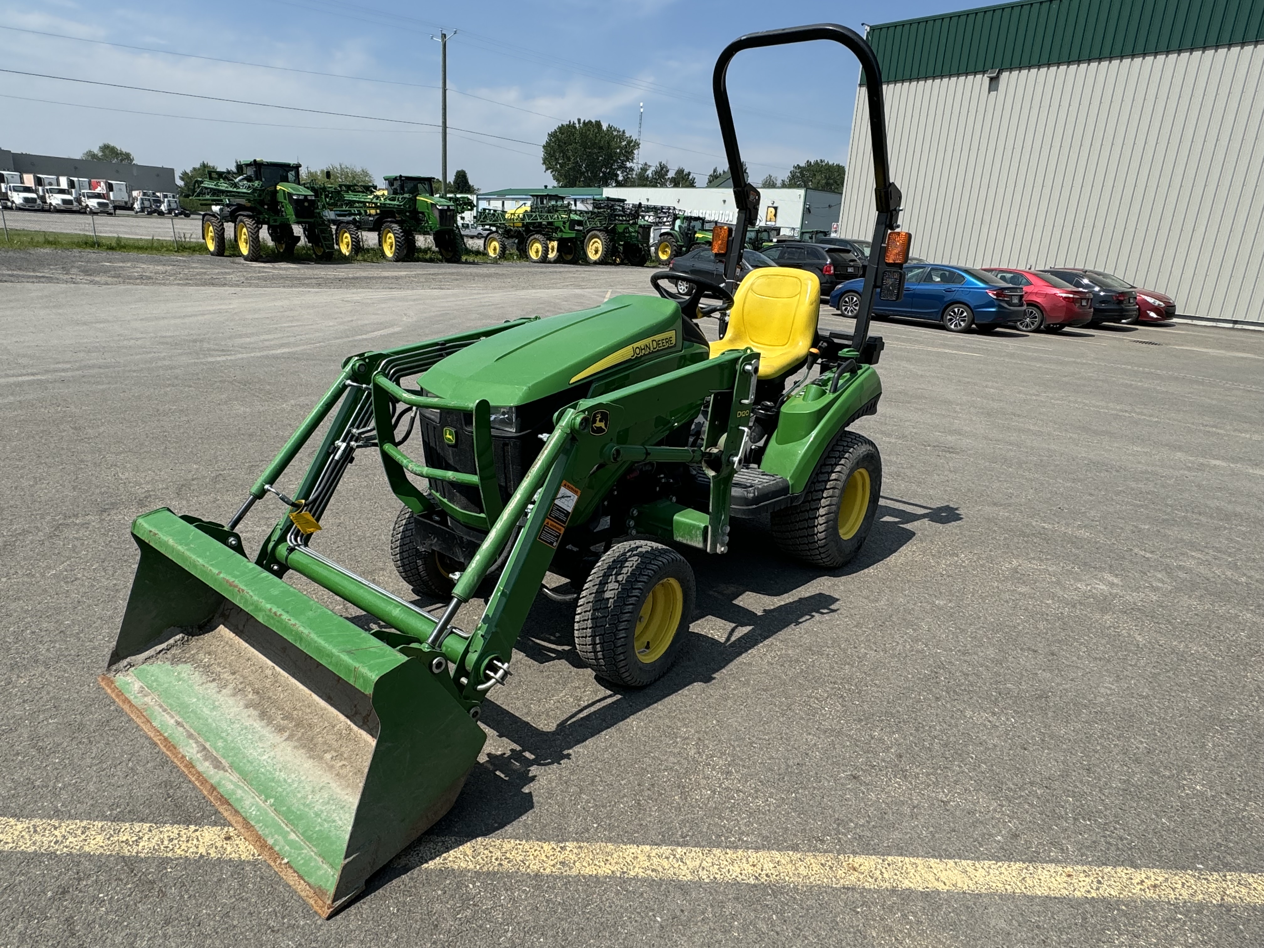 John Deere 1023E