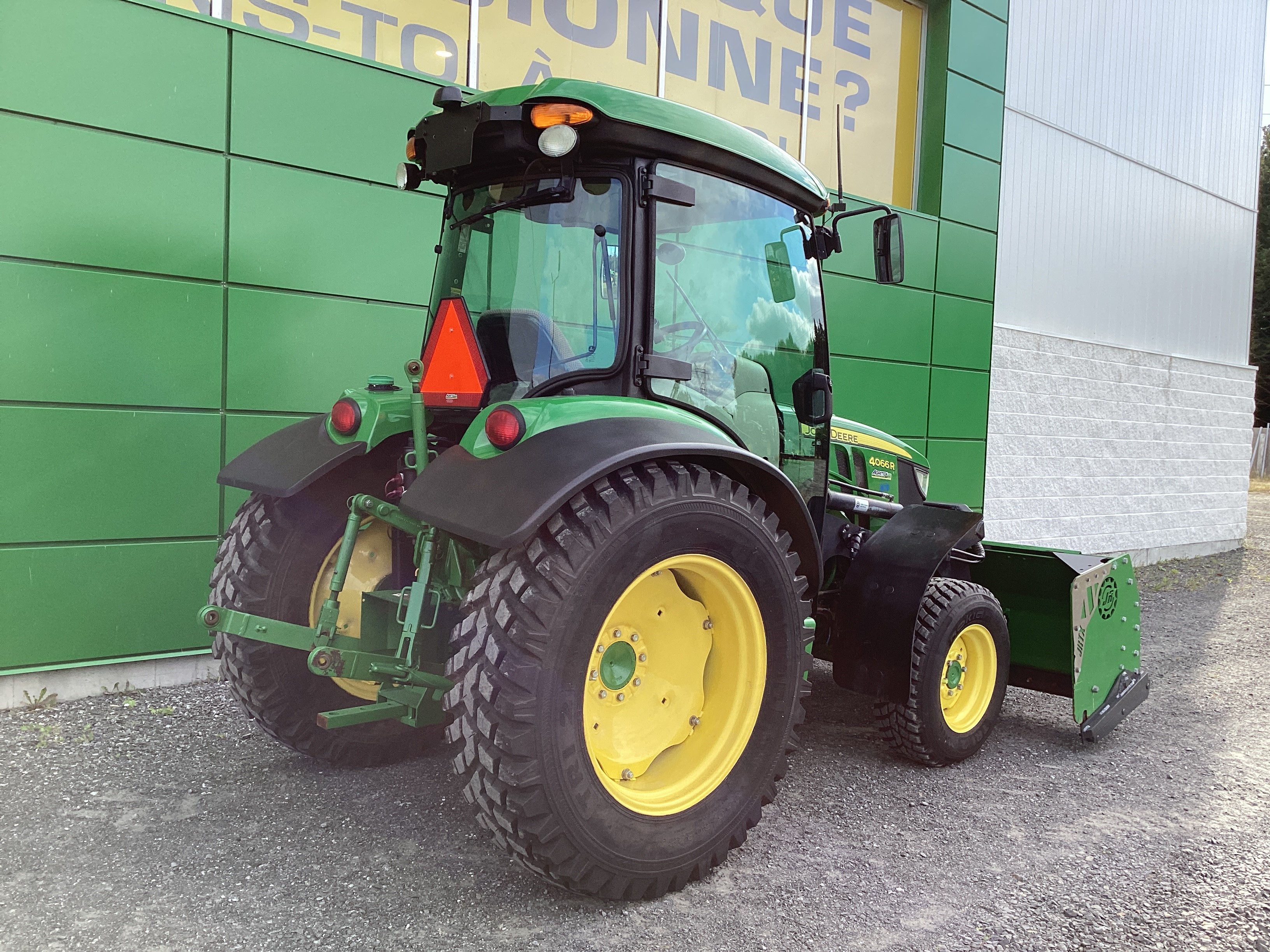 John Deere 4066R GRATTE NOKIAN  