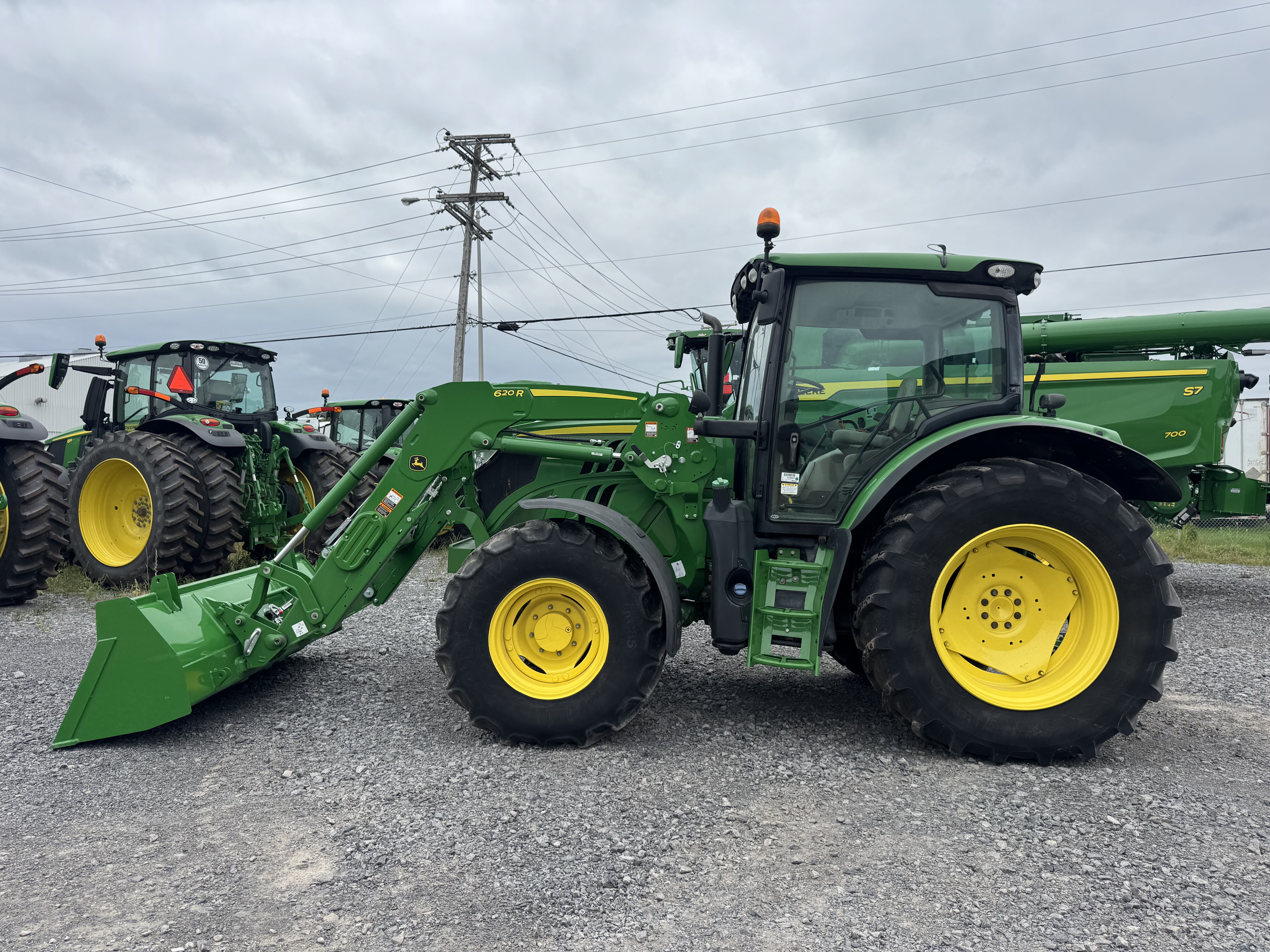 John Deere 6110R LOADER NSL