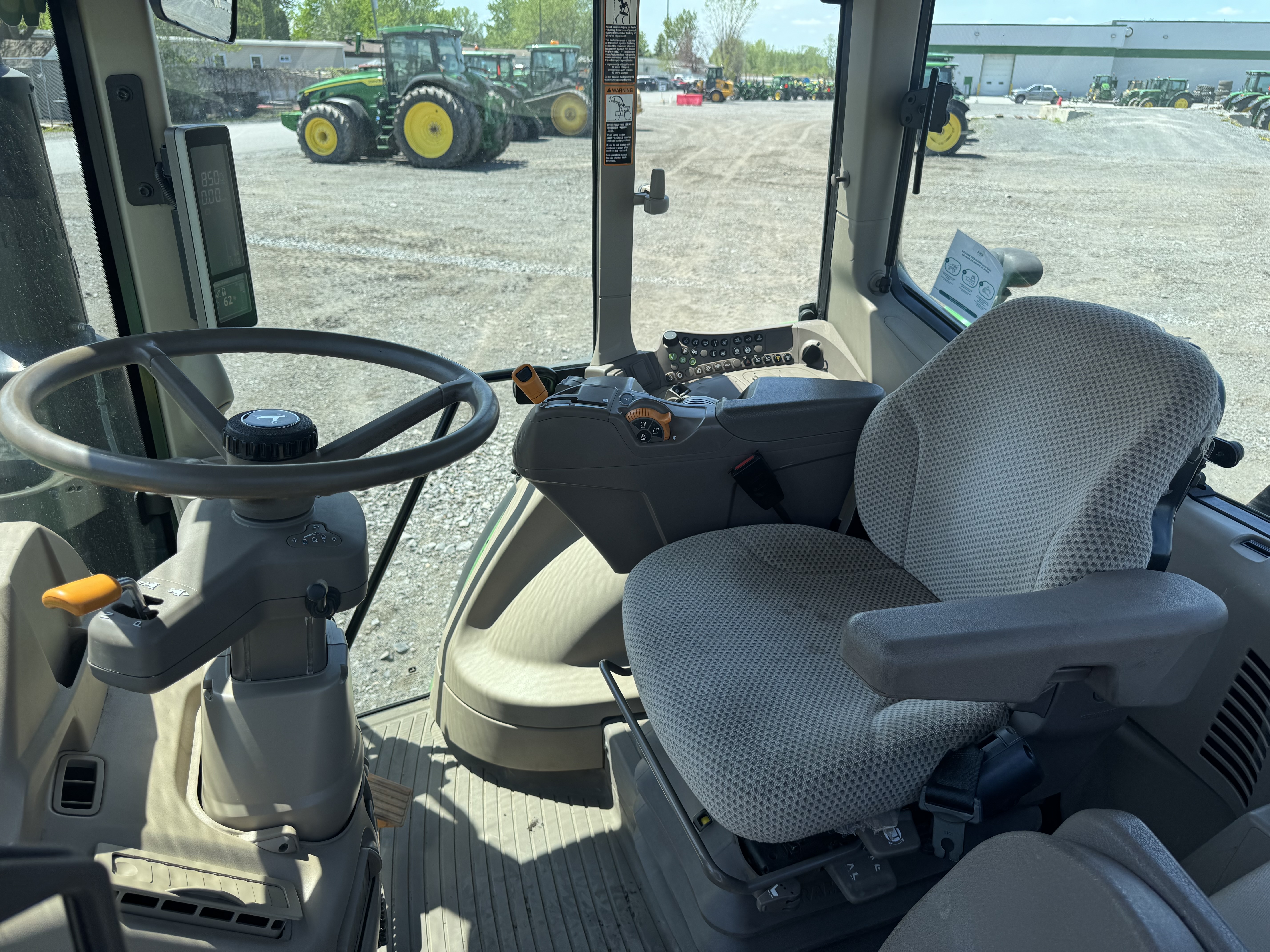 John Deere 6110M