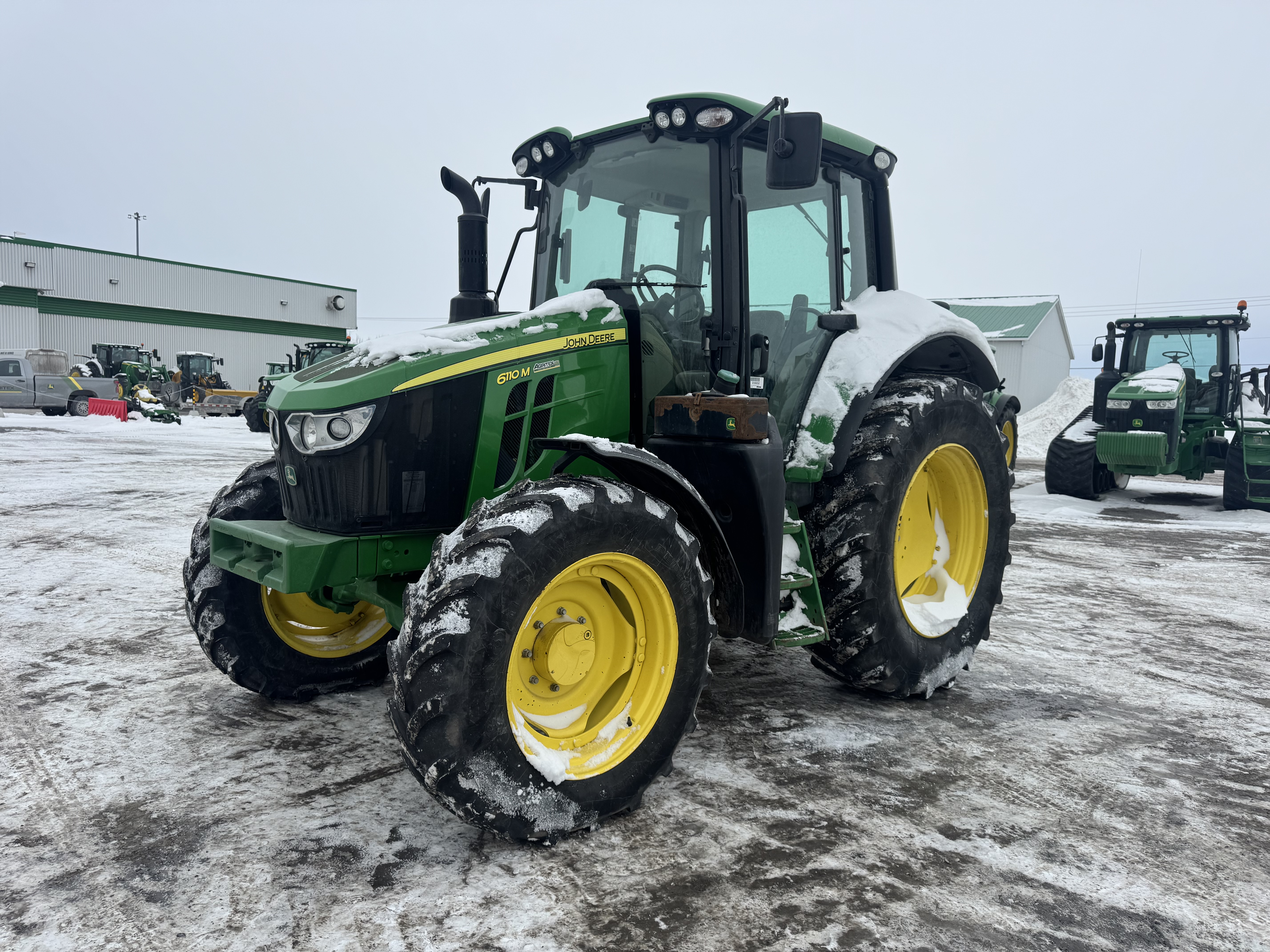 John Deere 6110M 