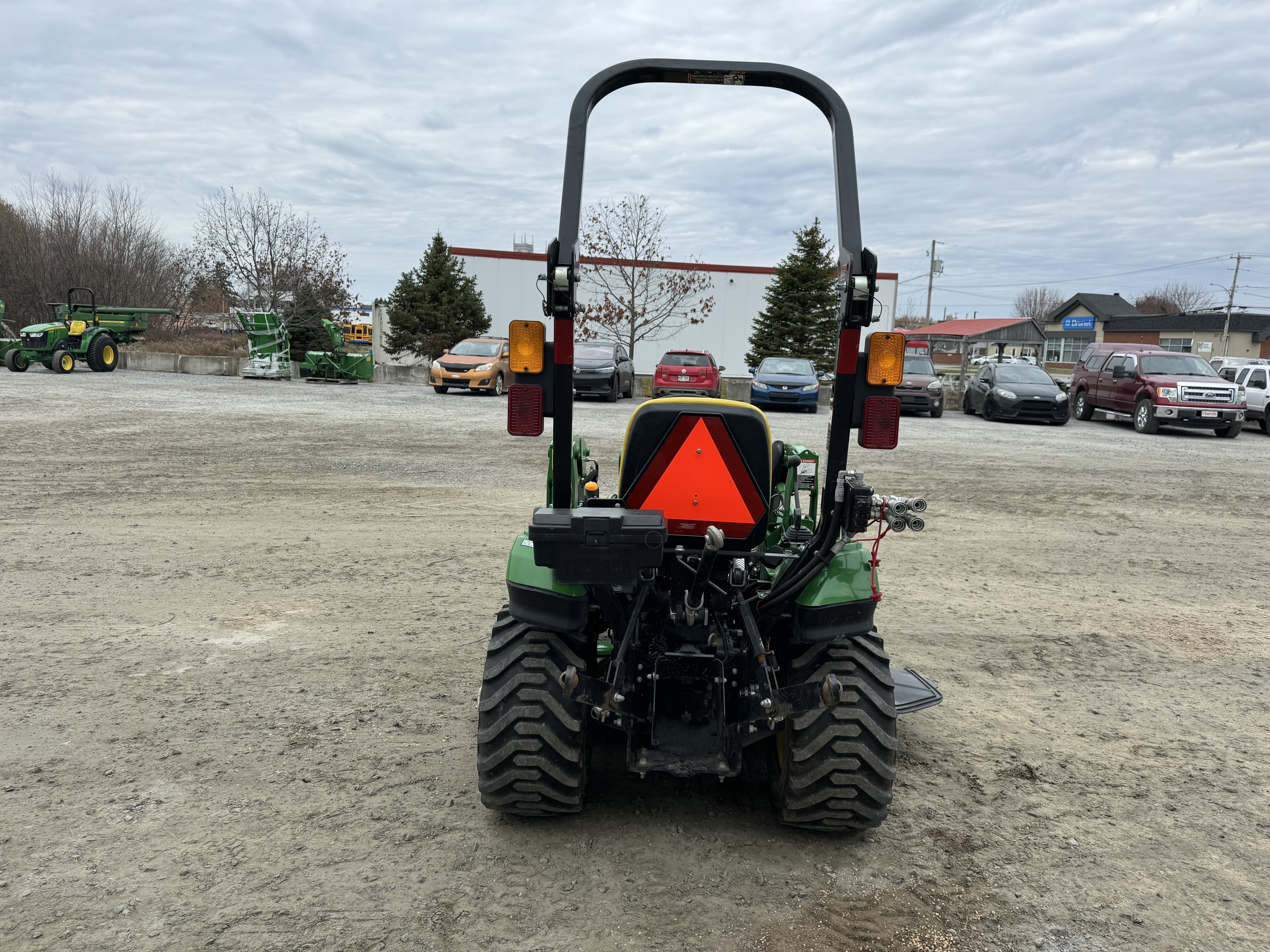 John Deere 1023E