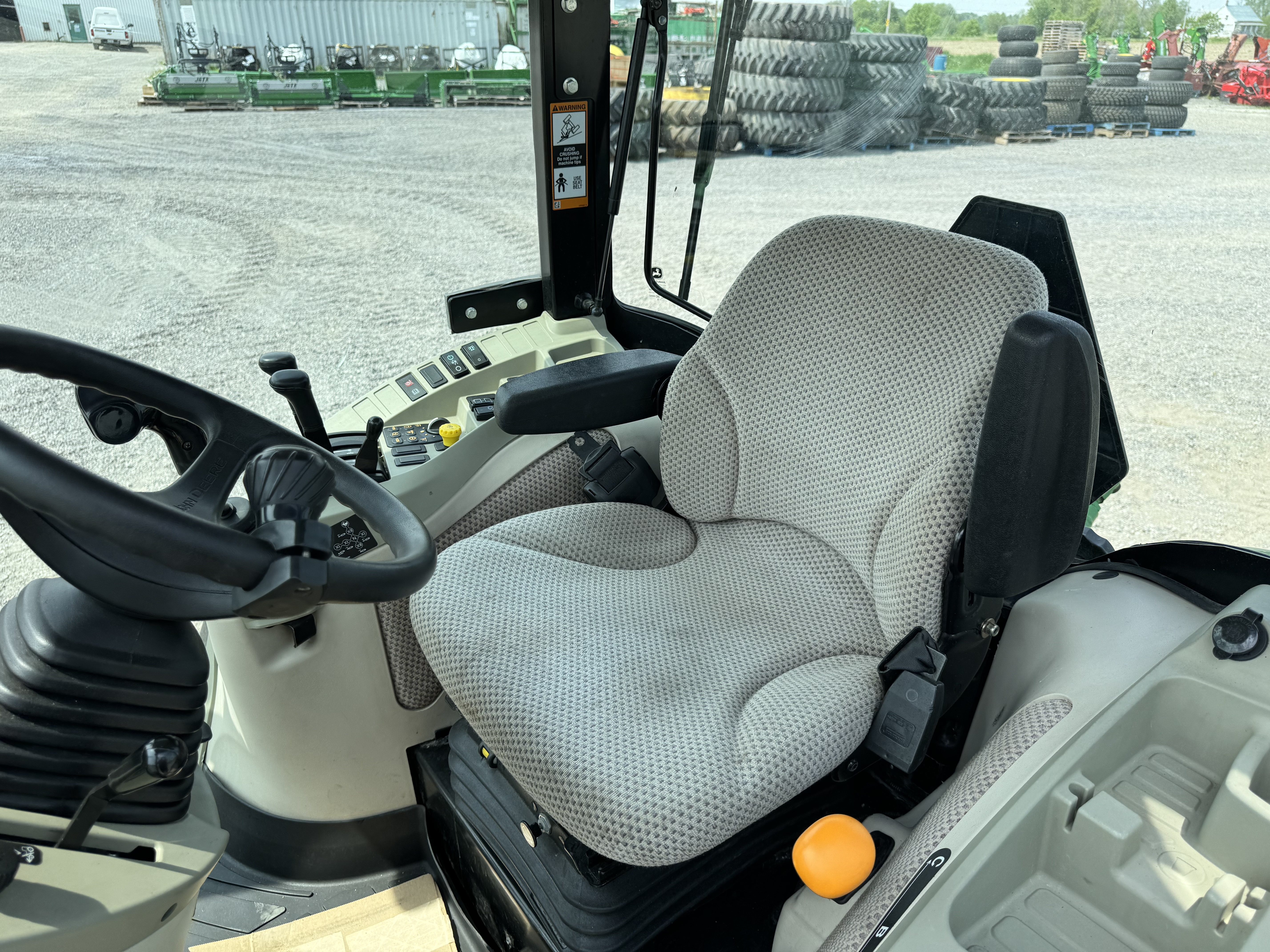 John Deere 4066R GRATTE NOKIAN  