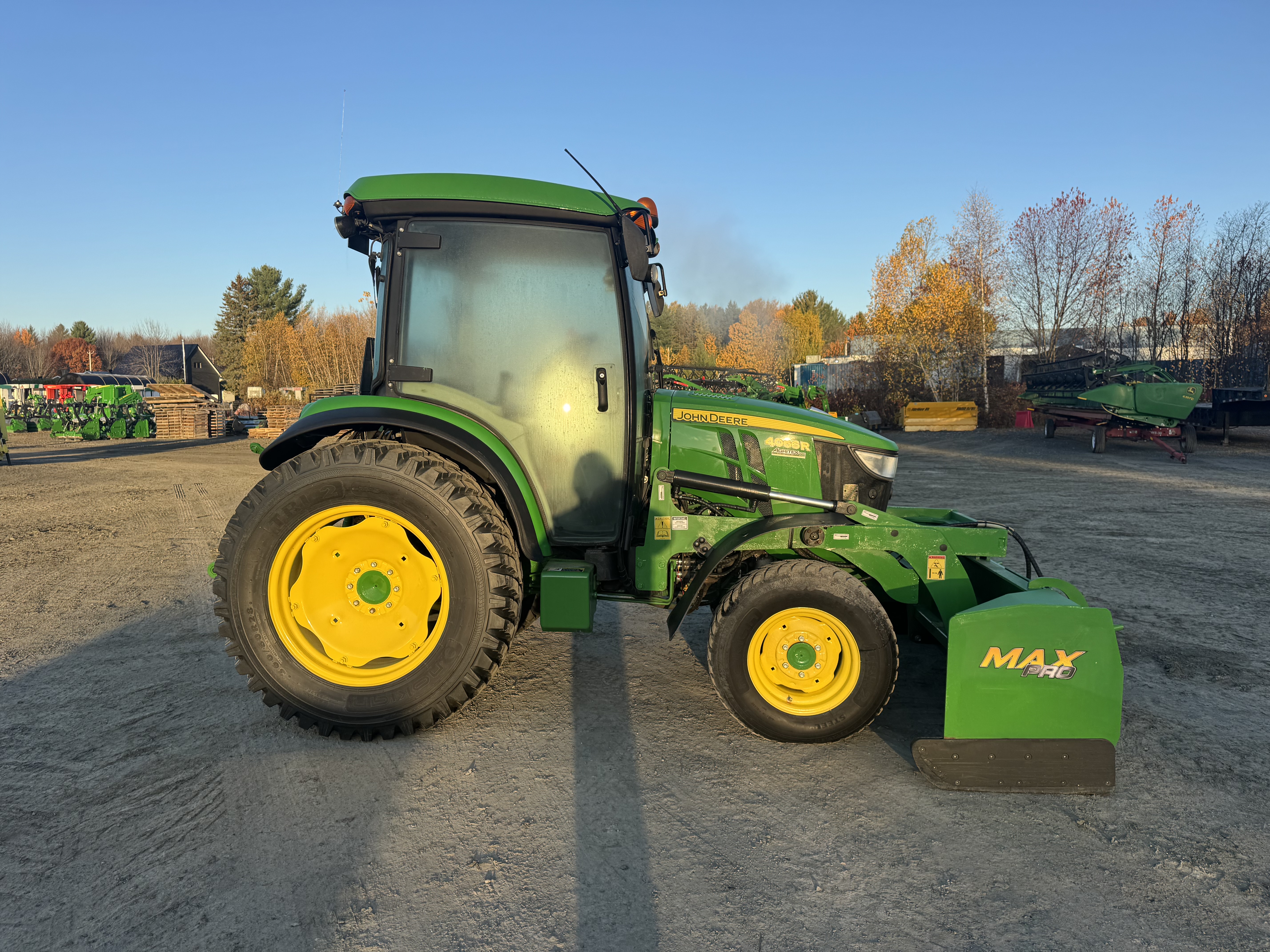 John Deere 4066R GRATTE NOKIAN  ***LOCATION HIVER 2025-2026 VOIR GAB***