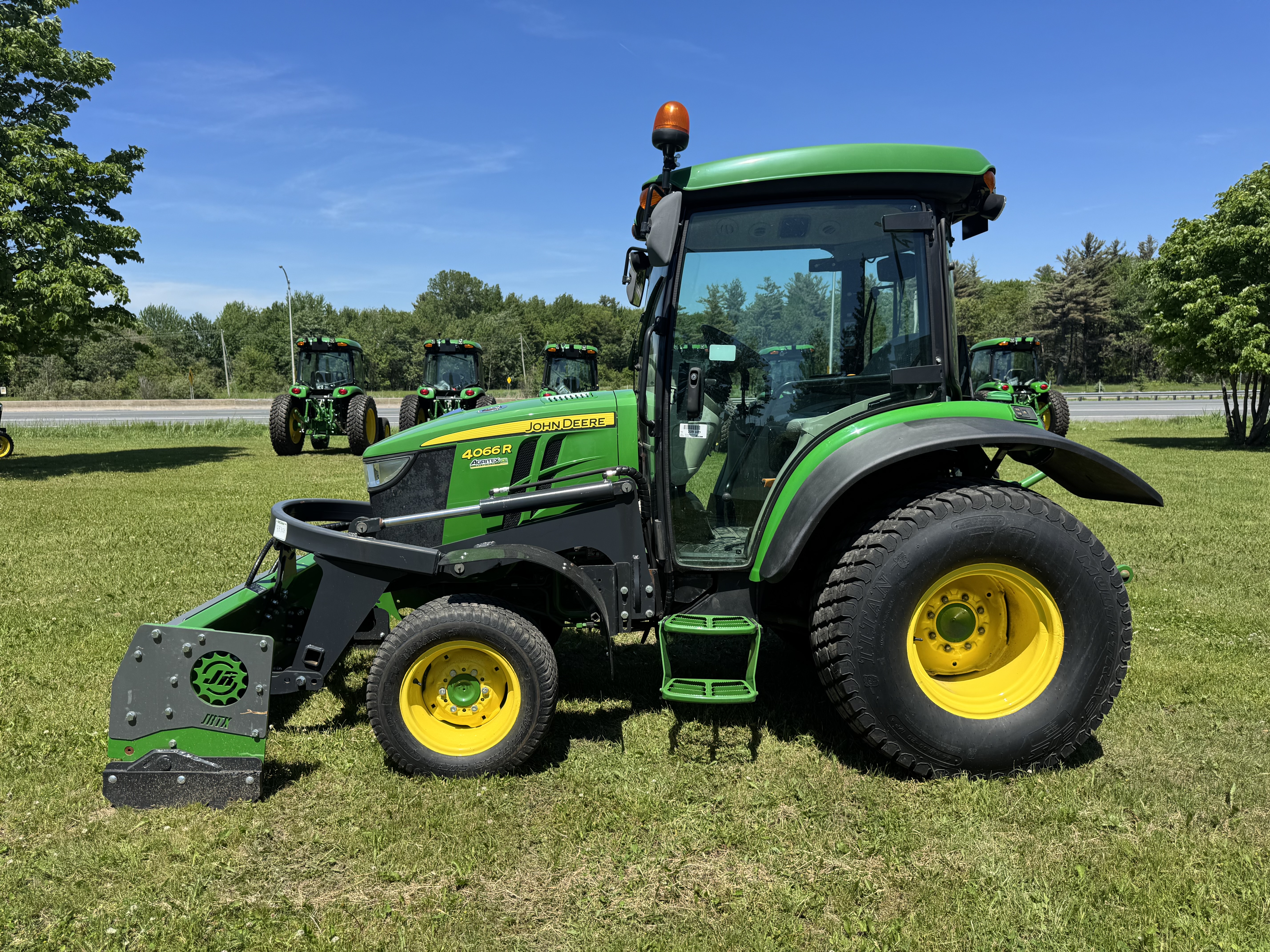 John Deere 4066R TURF JRTX 