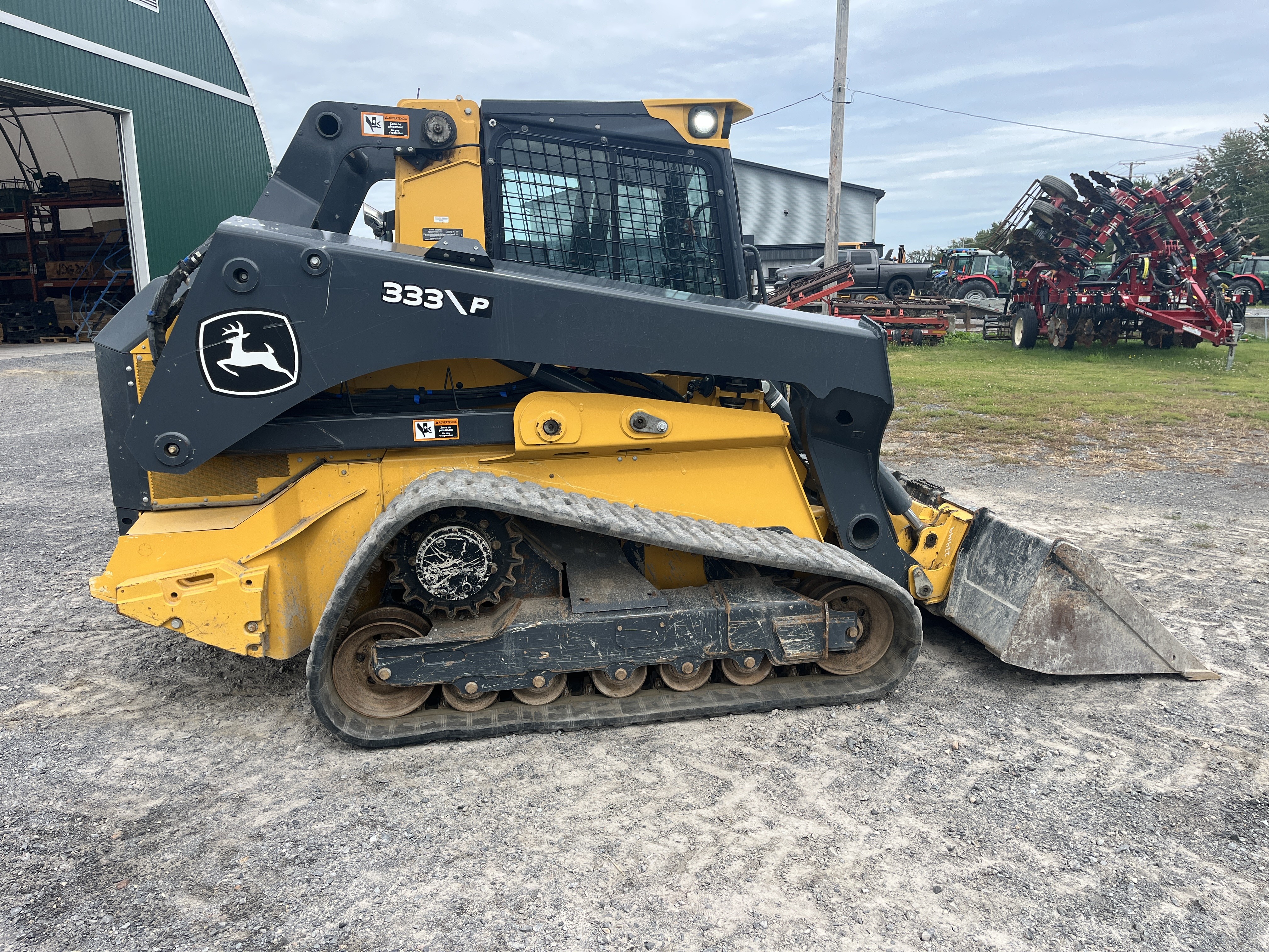 John Deere 333P