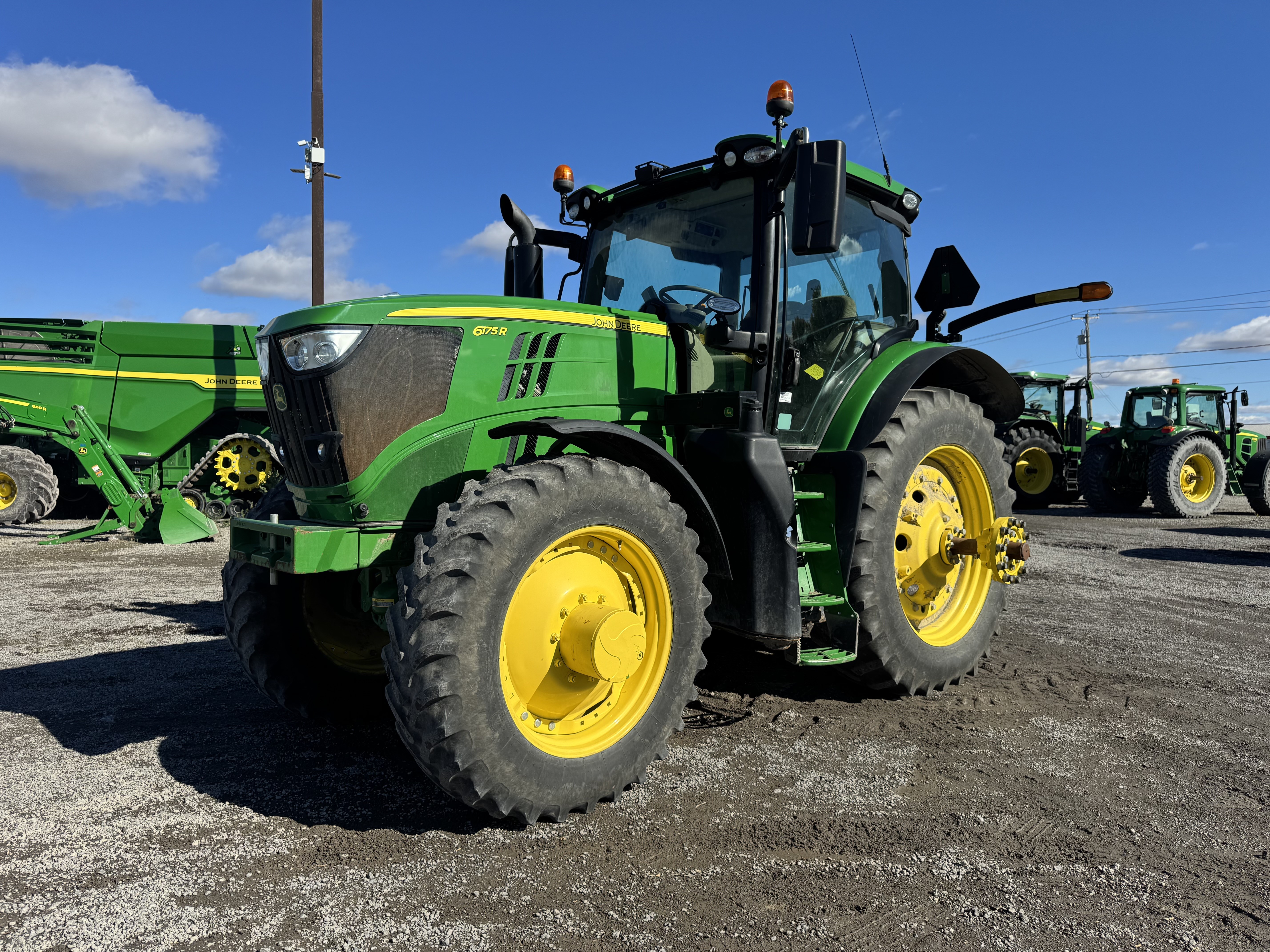 John Deere 6175R