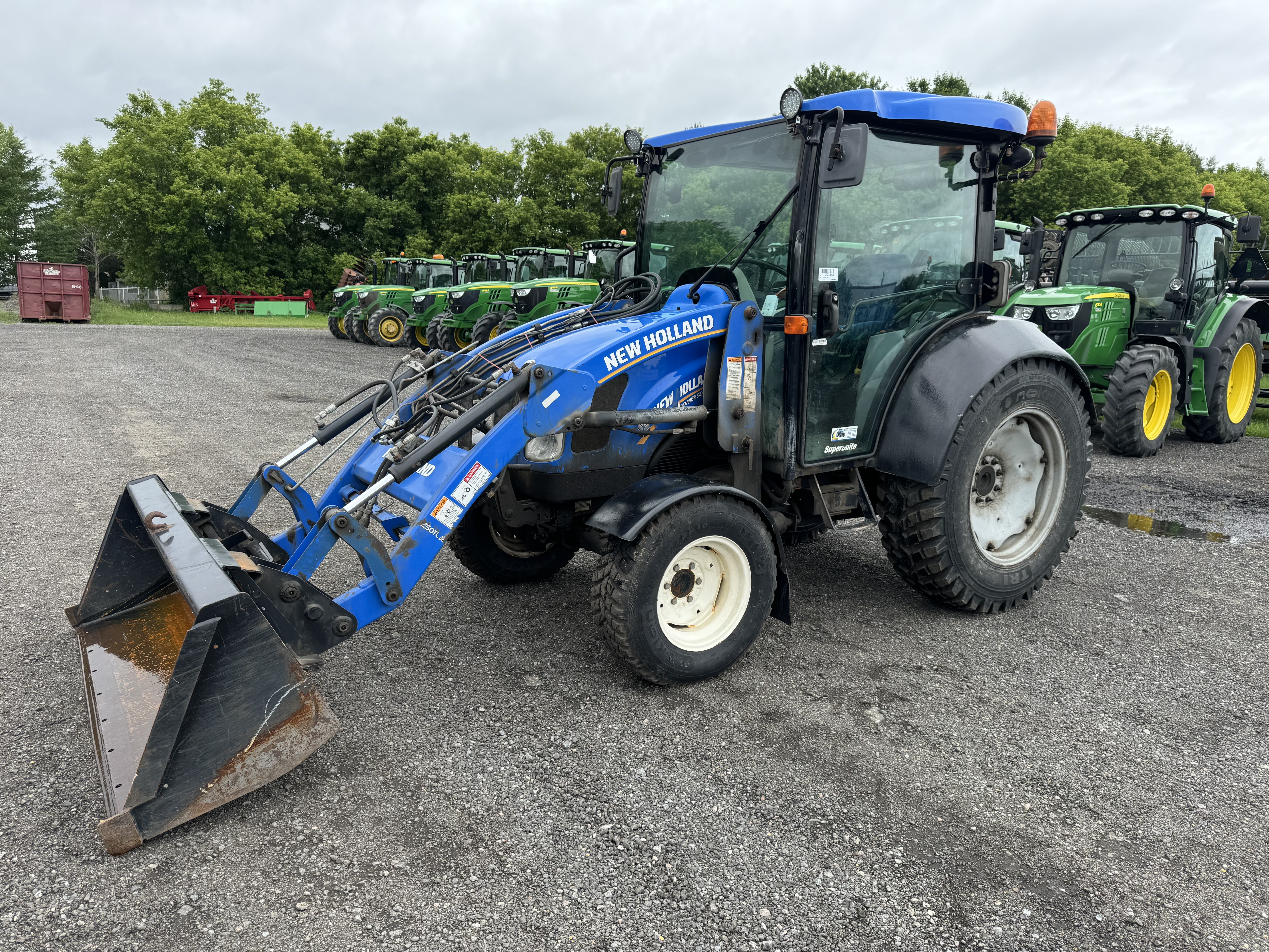New Holland BOOMER 50D 