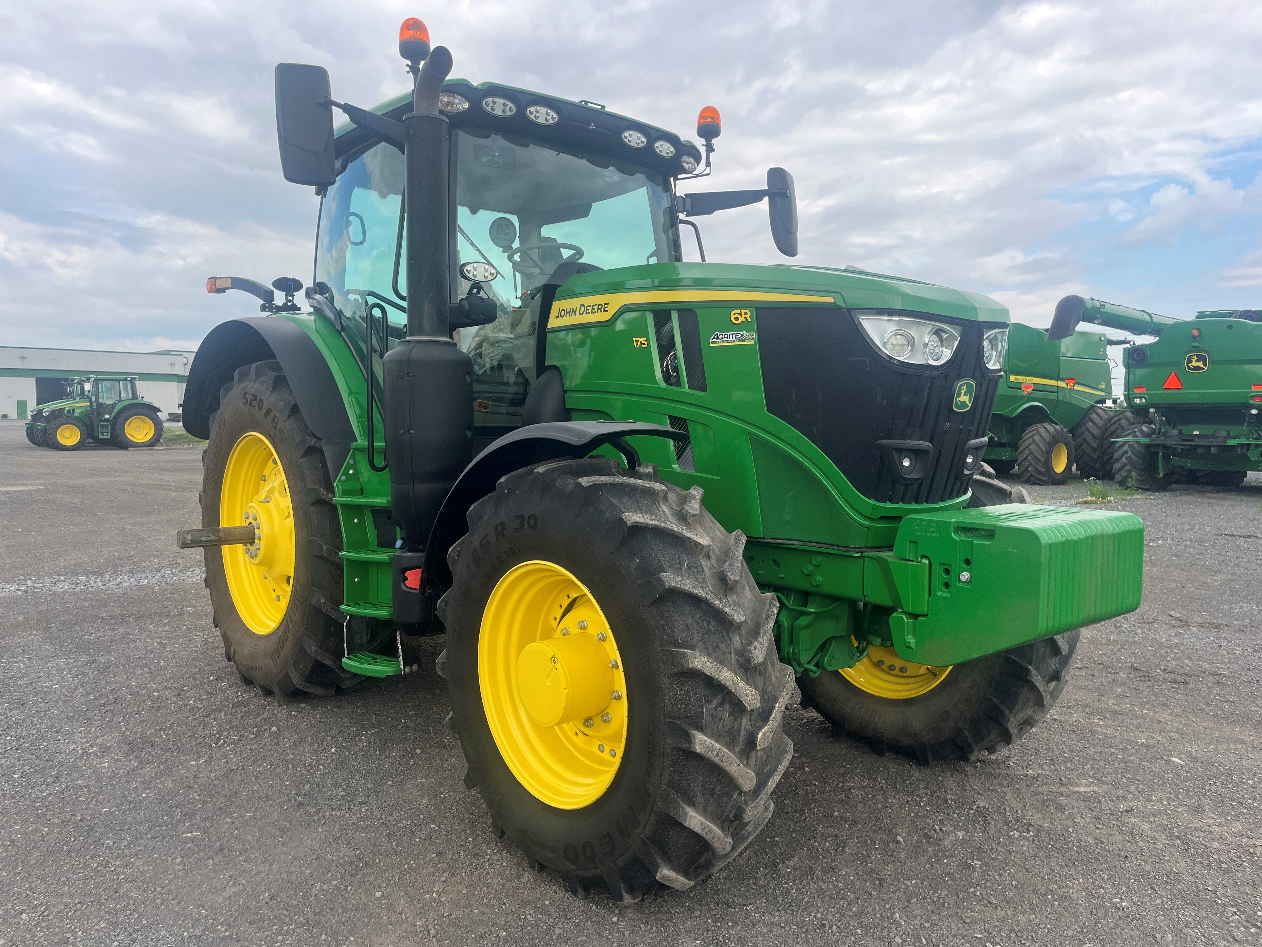 John Deere 6R 175