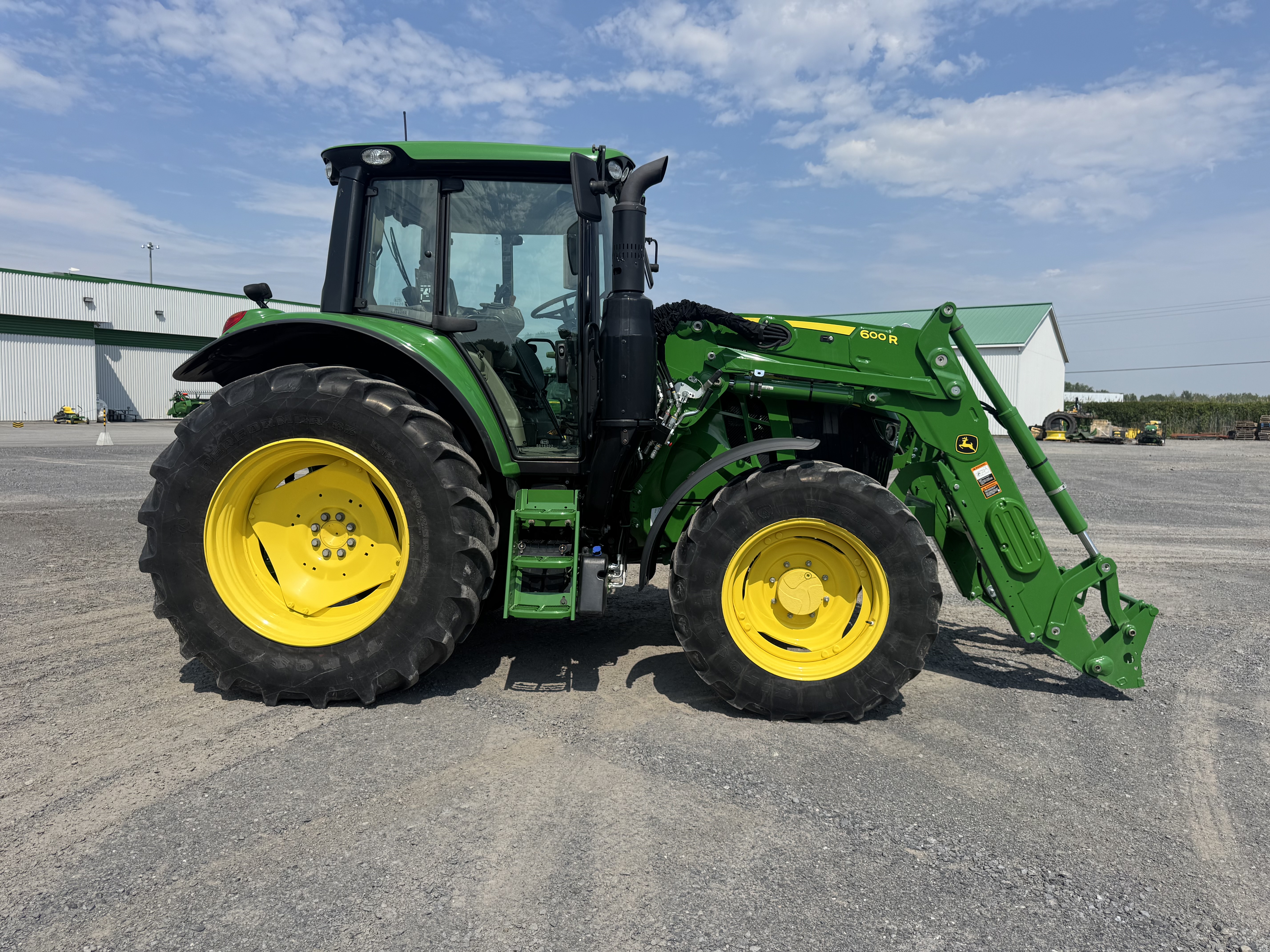 John Deere 6110M 