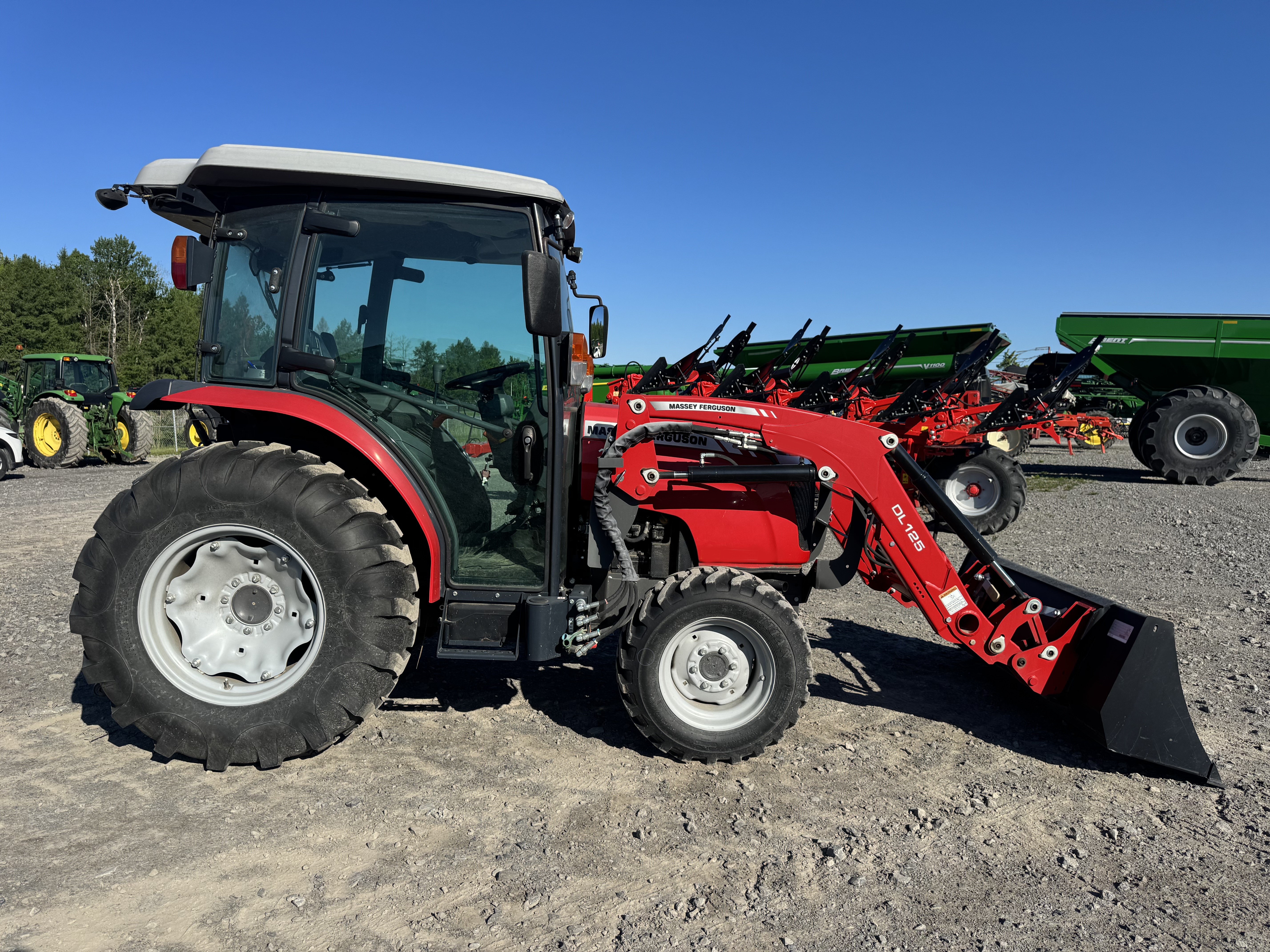 Massey Ferguson 1735M