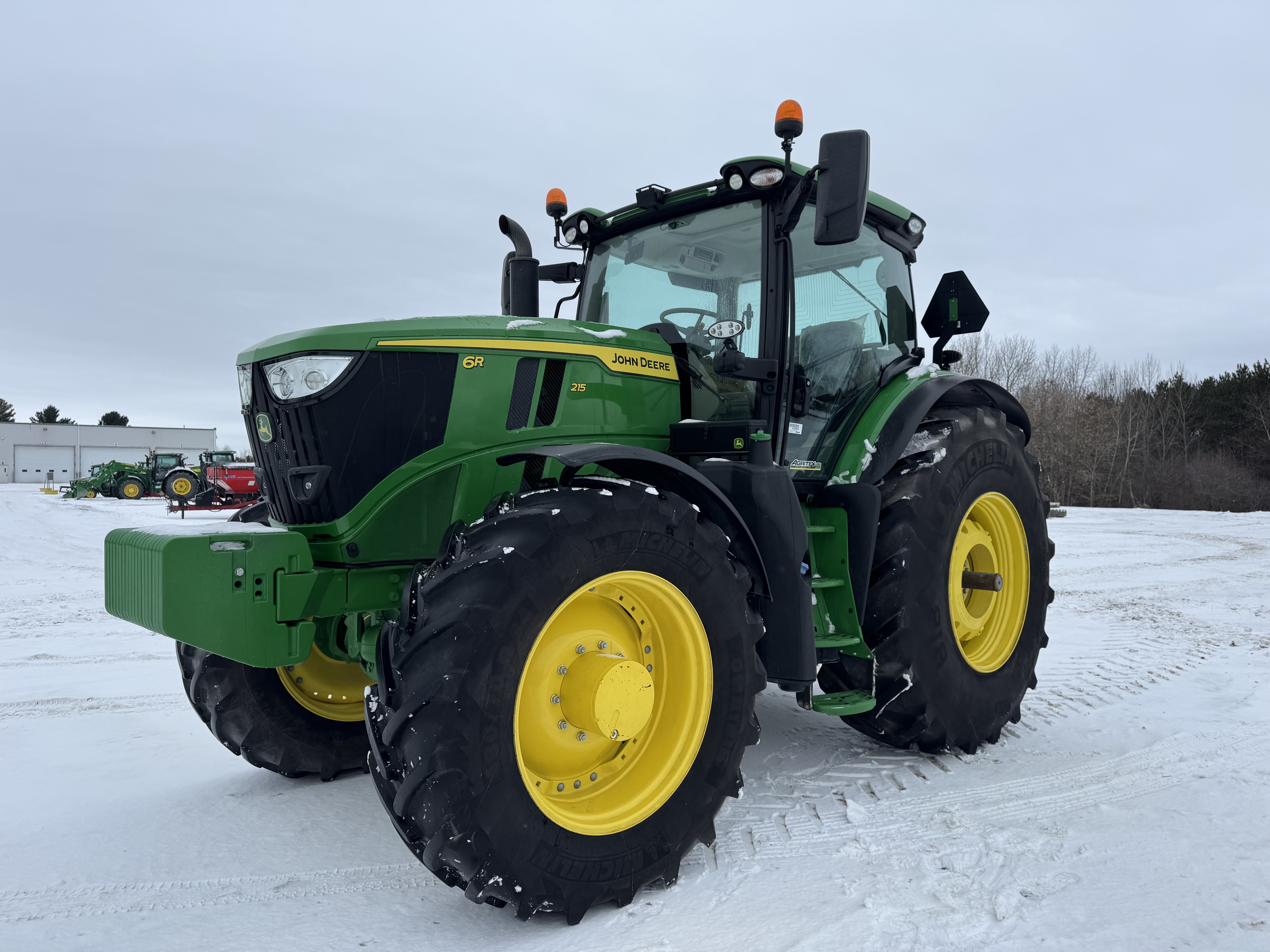 John Deere 6R 215  