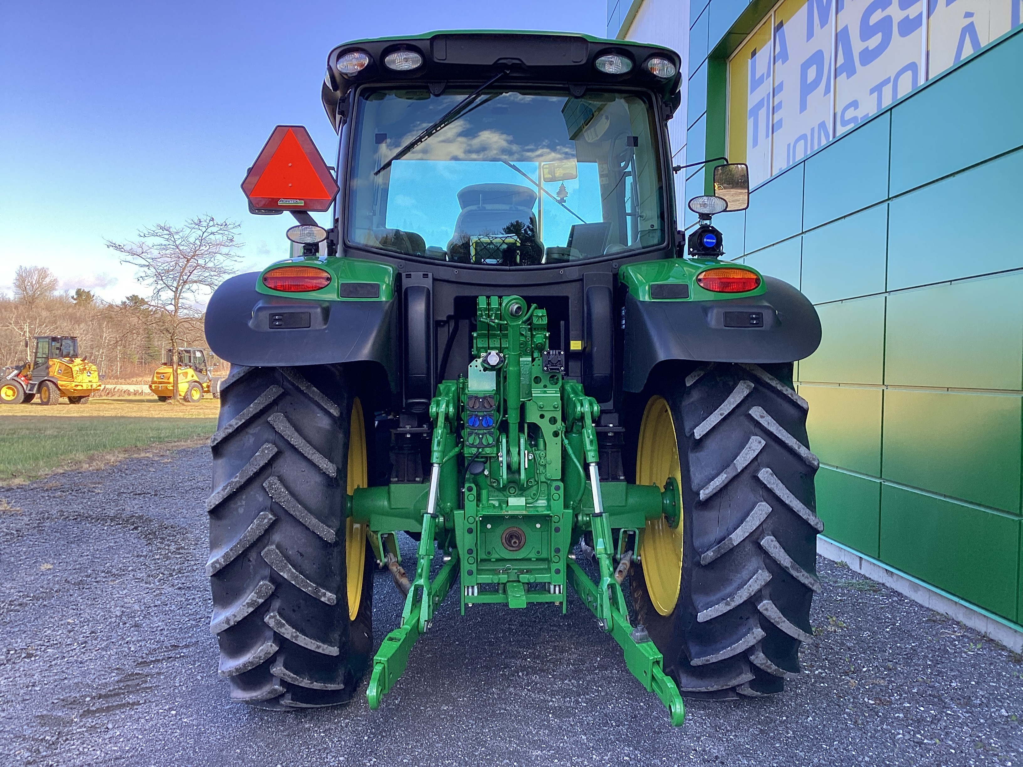 John Deere 6120R