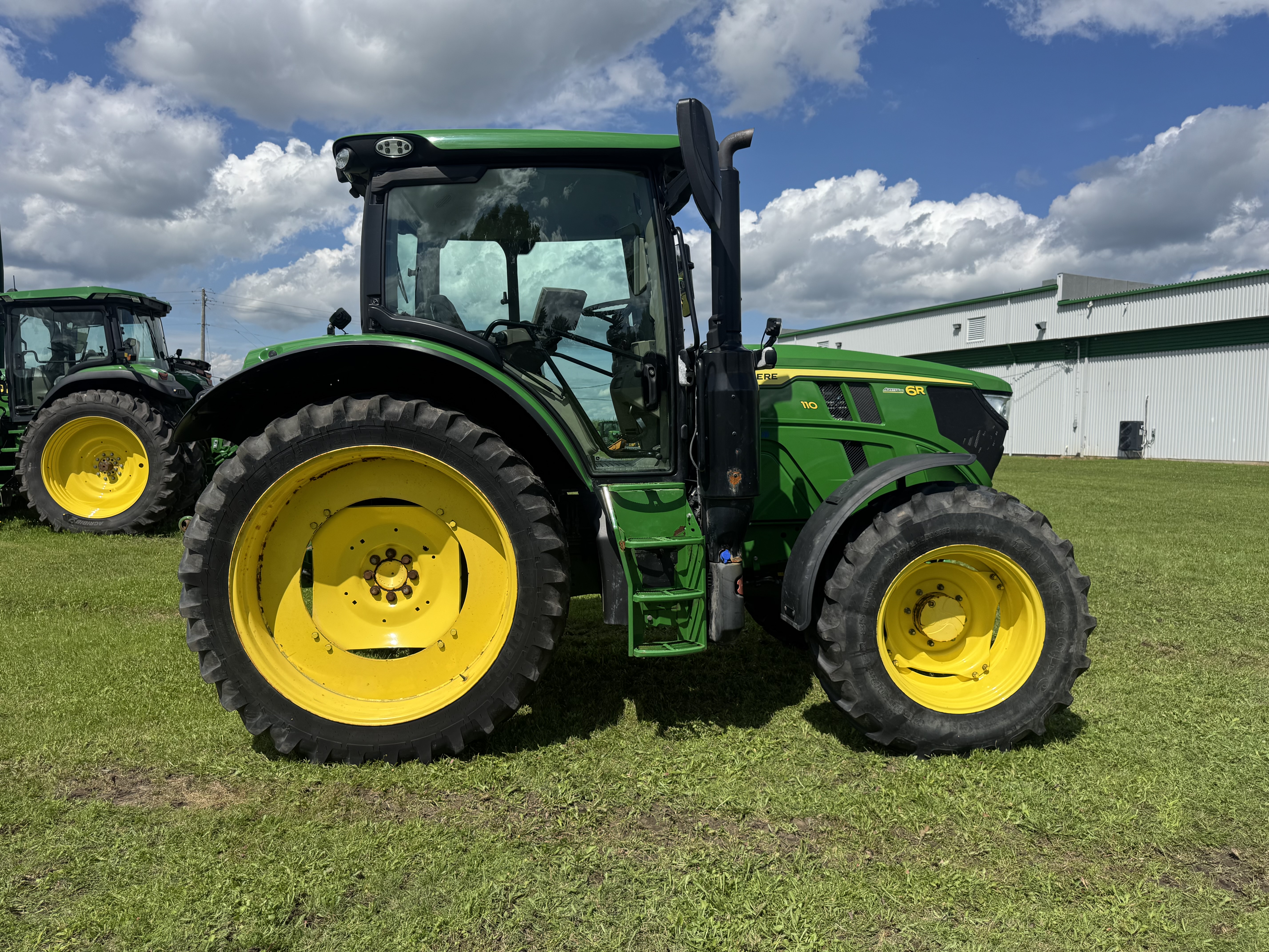 John Deere 6R 110
