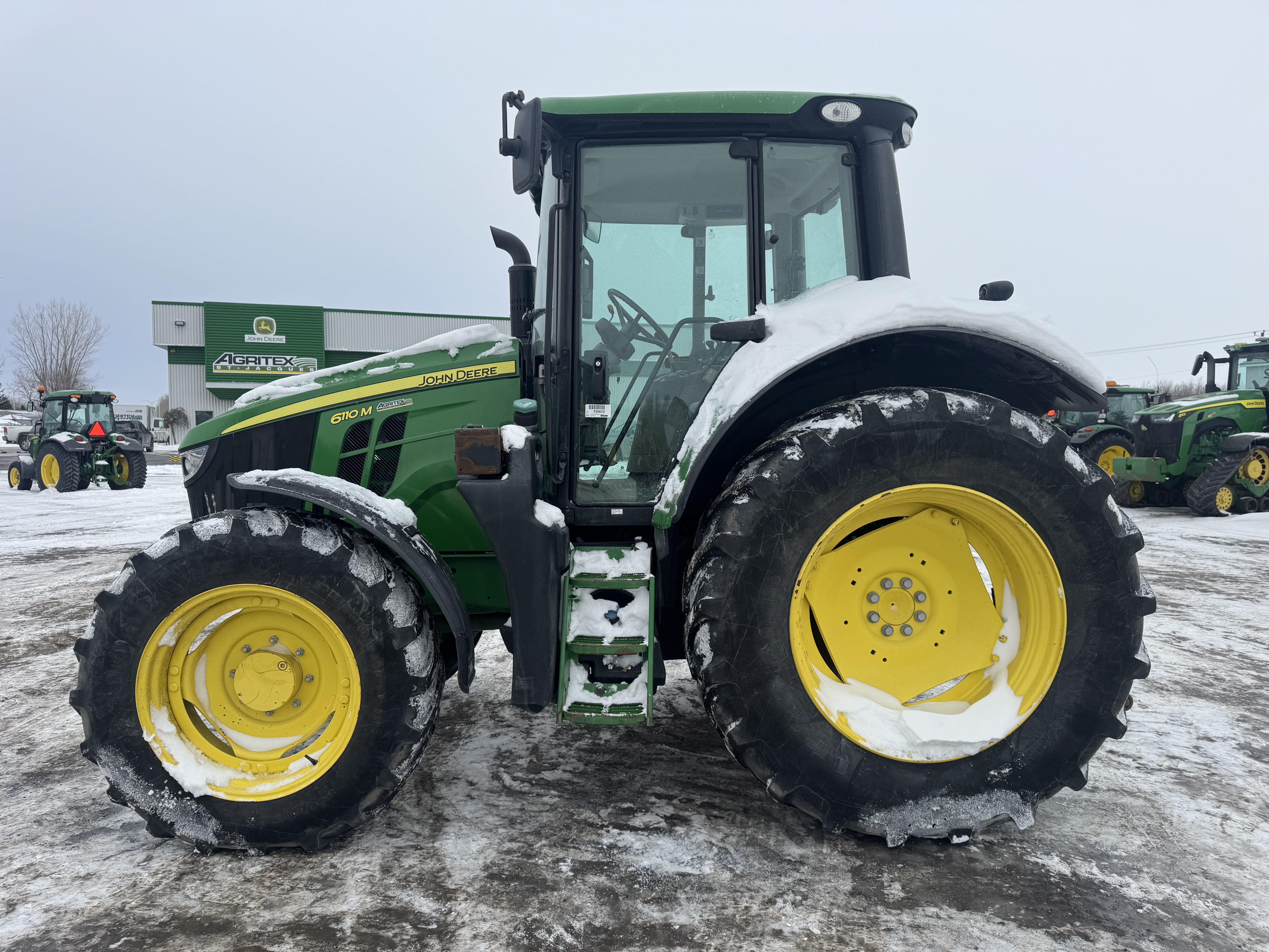 John Deere 6110M 