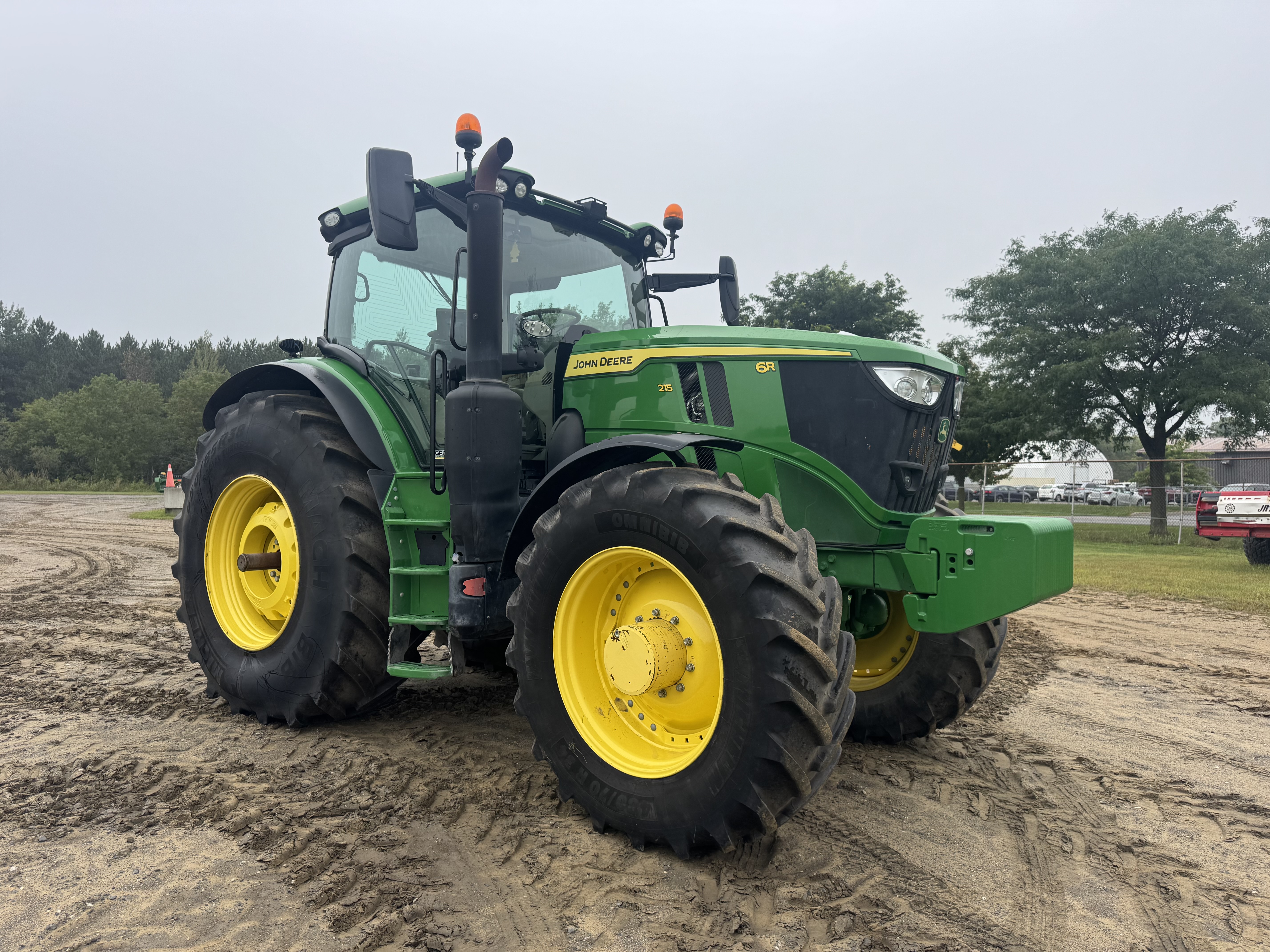 John Deere 6R 215