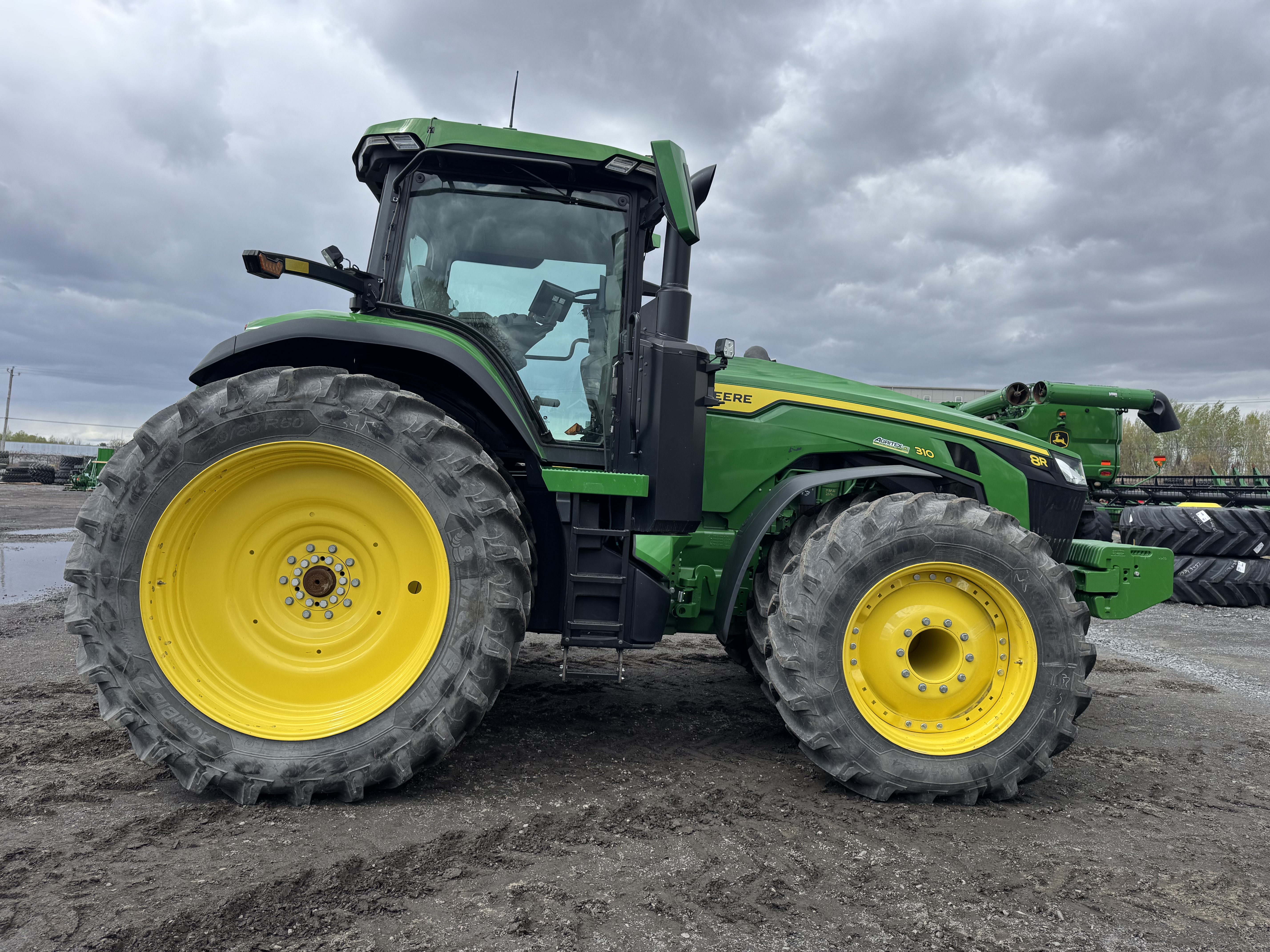 John Deere 8R 310
