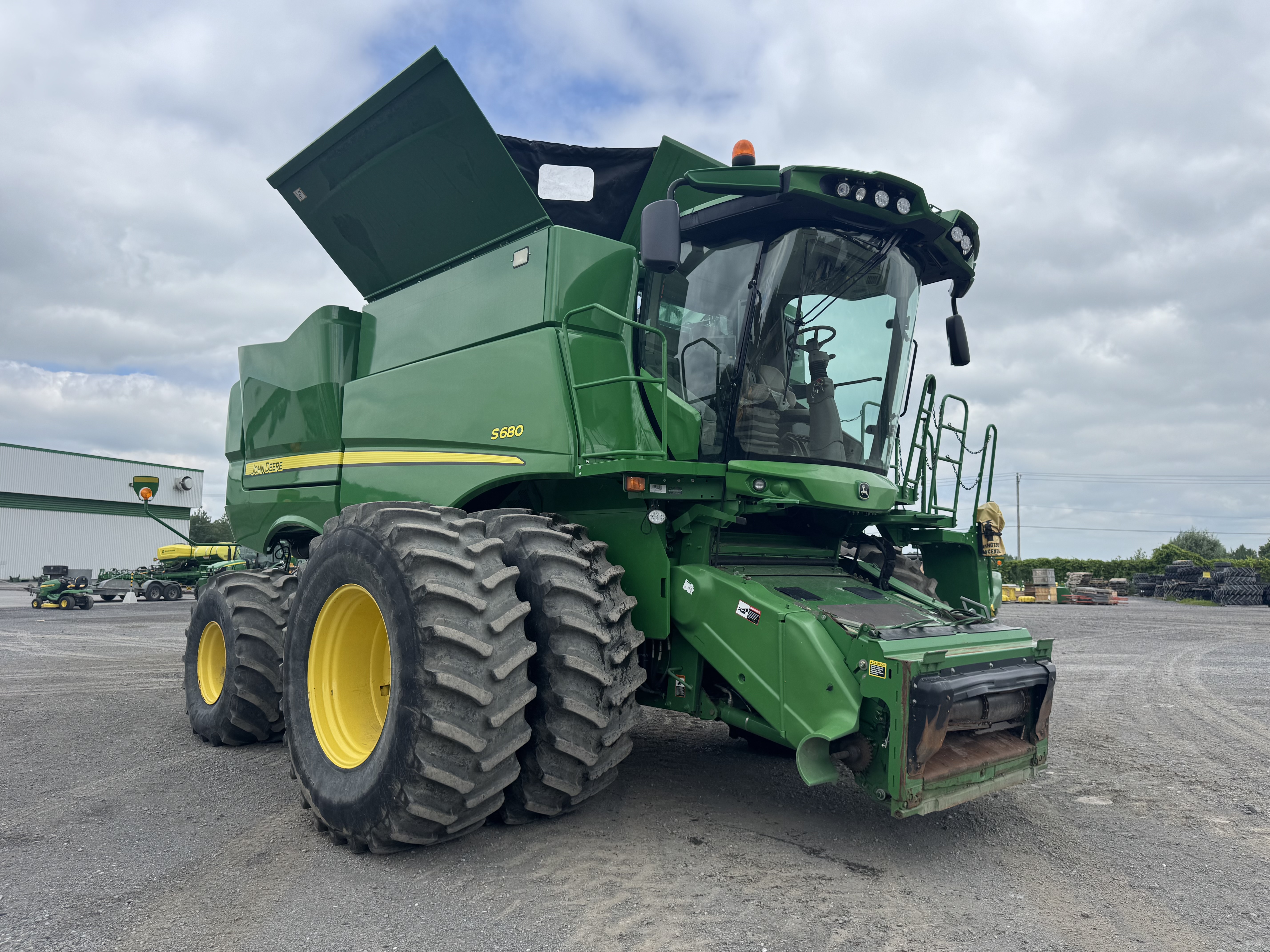 John Deere S680