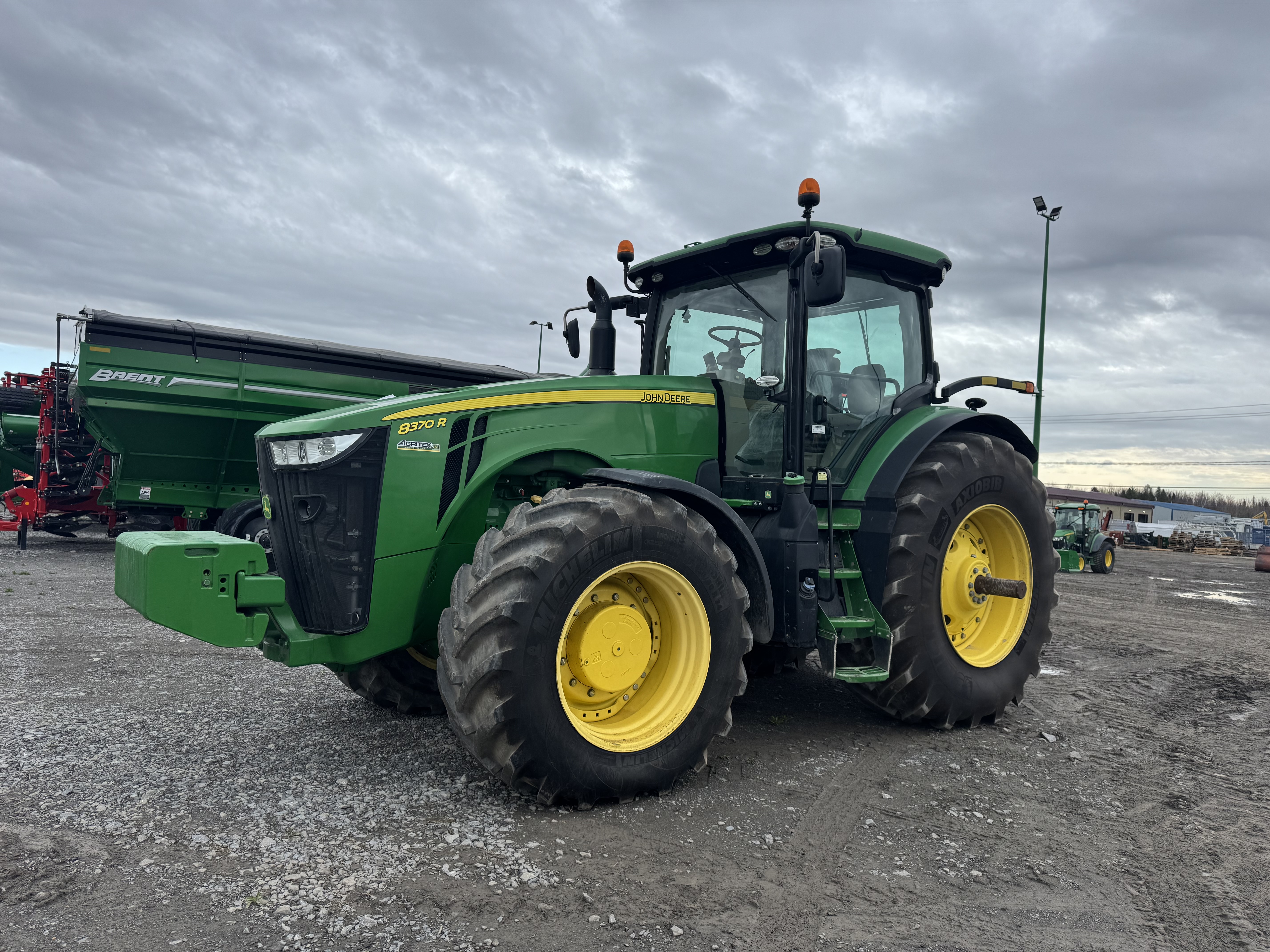 John Deere 8370R