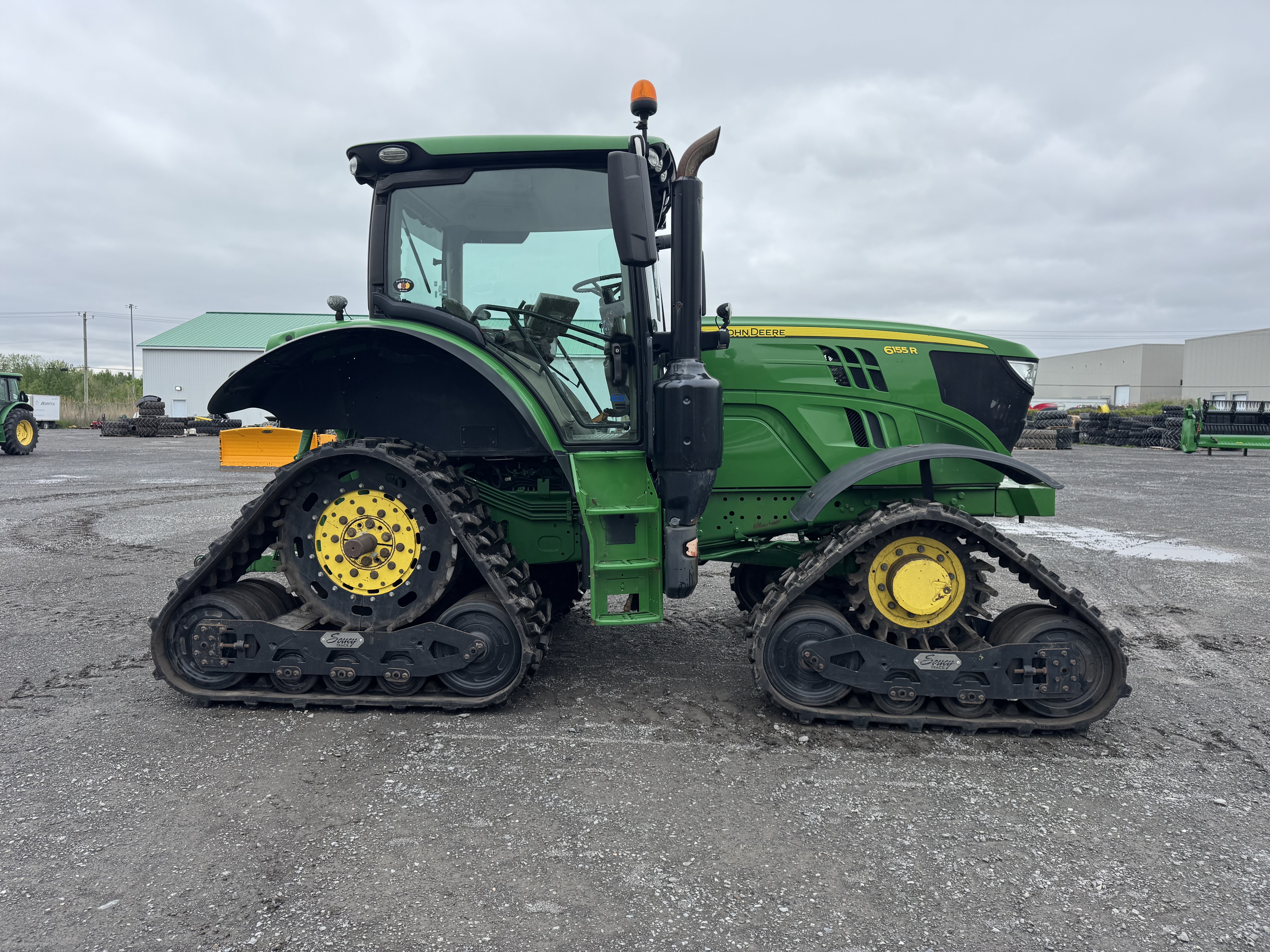 John Deere 6155R Track