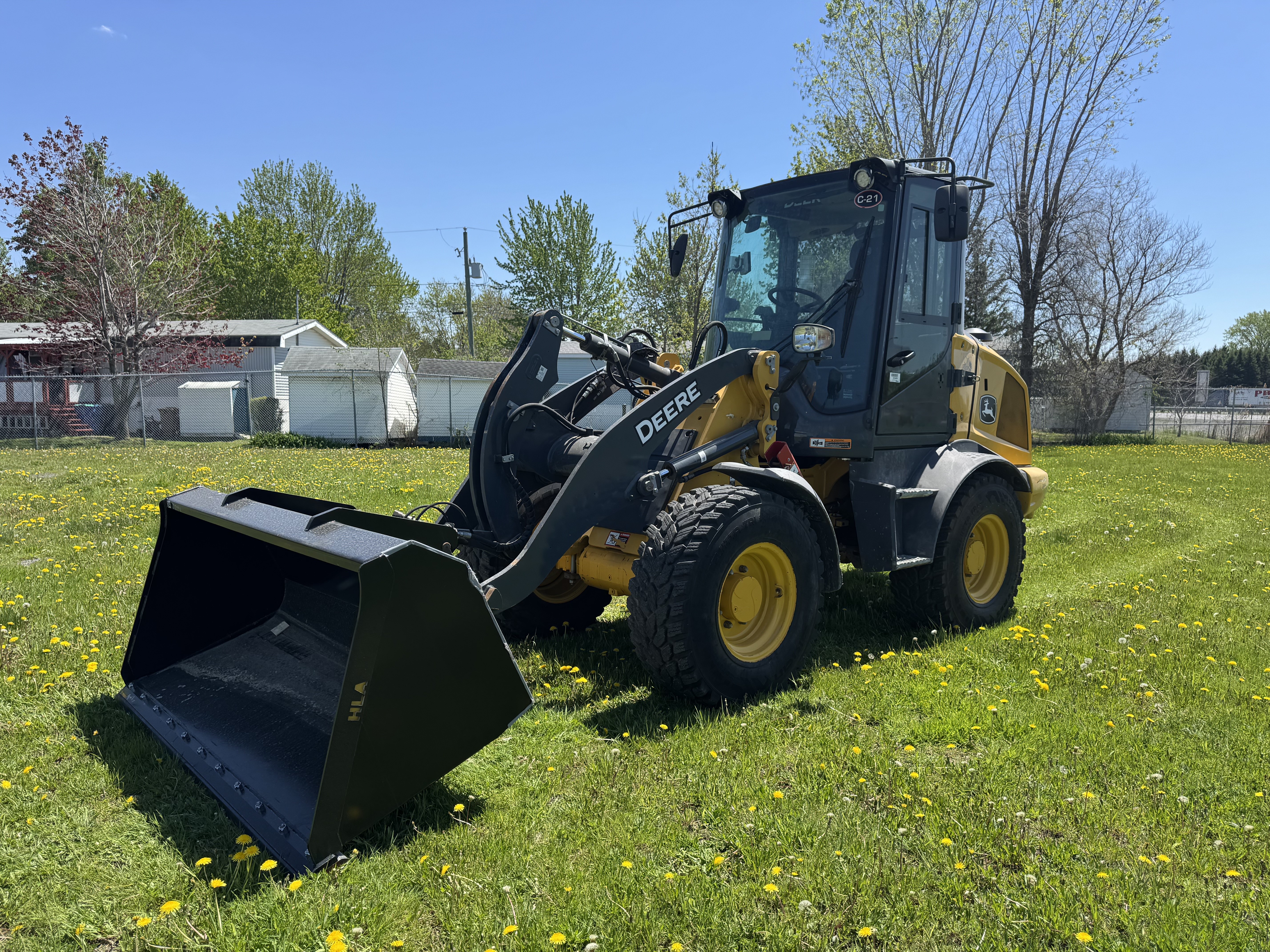 John Deere 244 P
