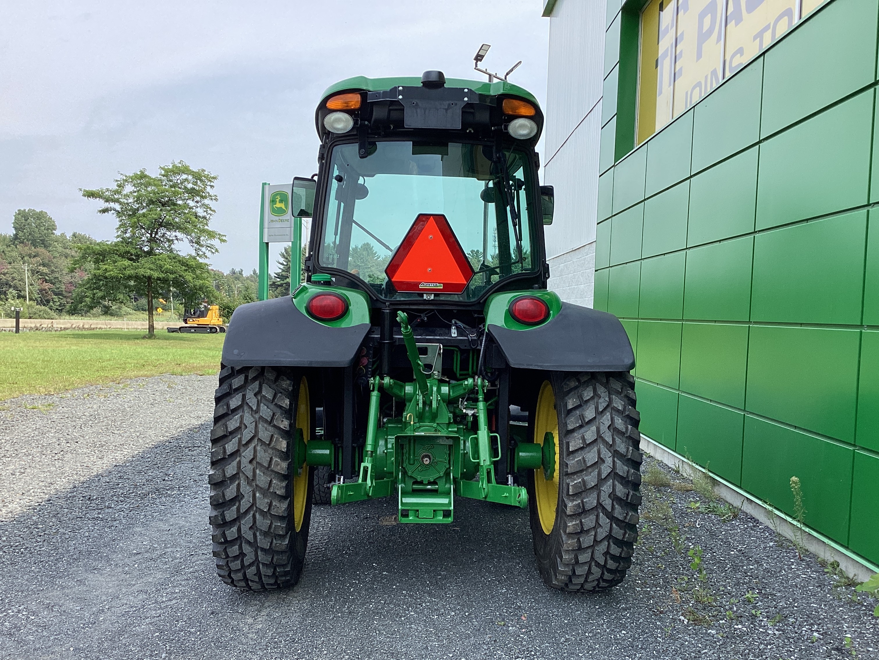 John Deere 4066R GRATTE NOKIAN 