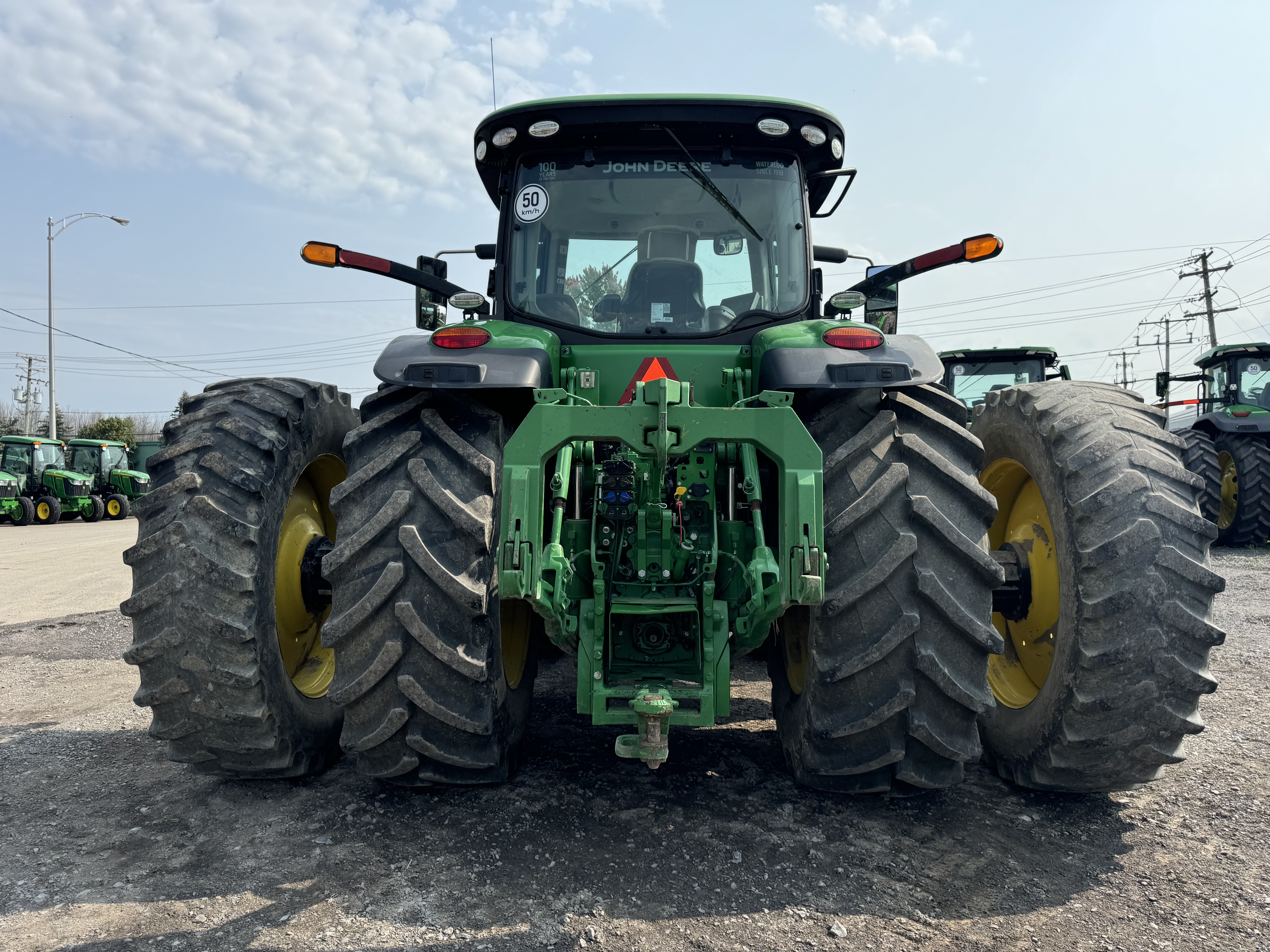 John Deere 8320R  