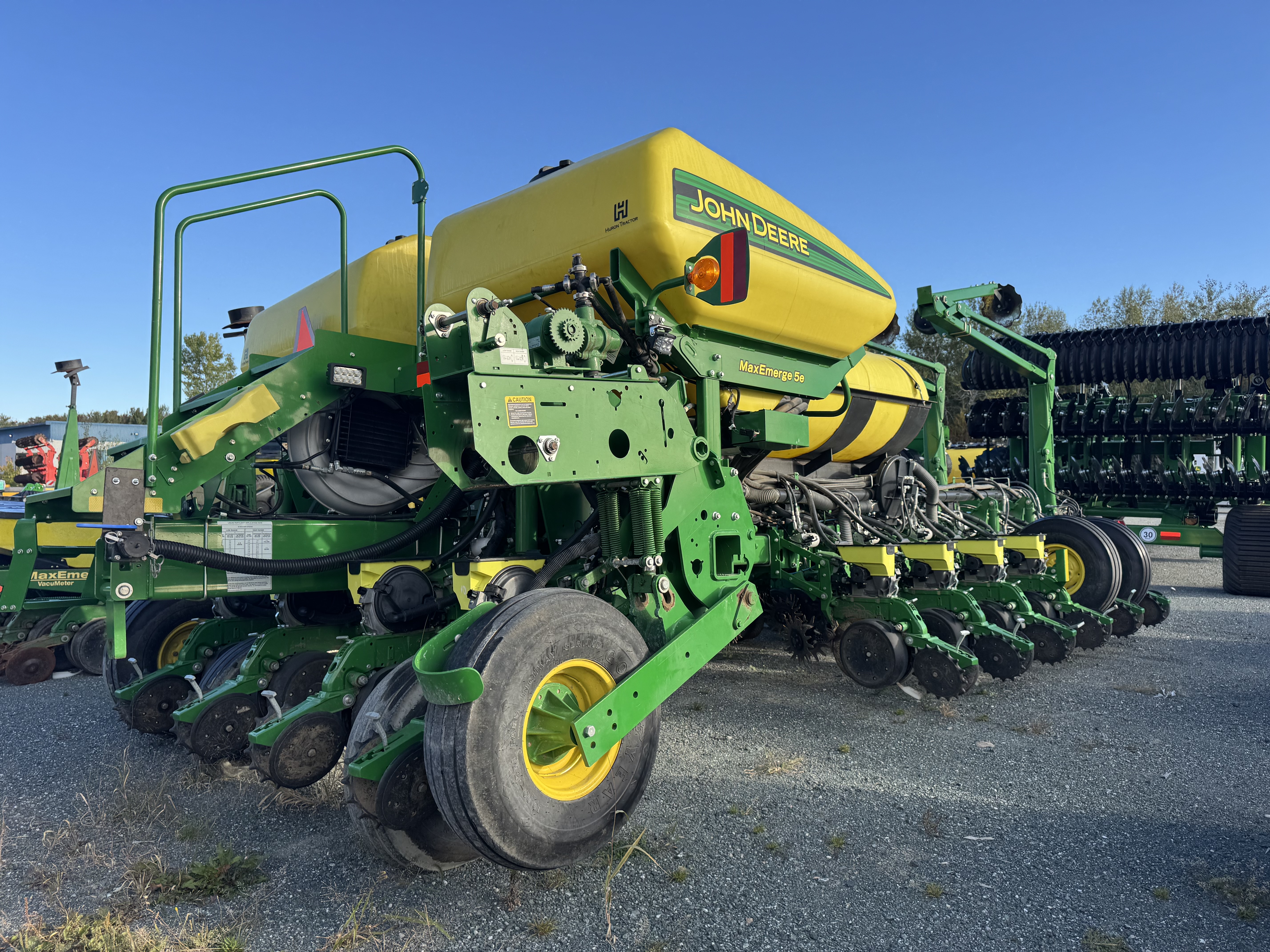John Deere 1775NT 16R30