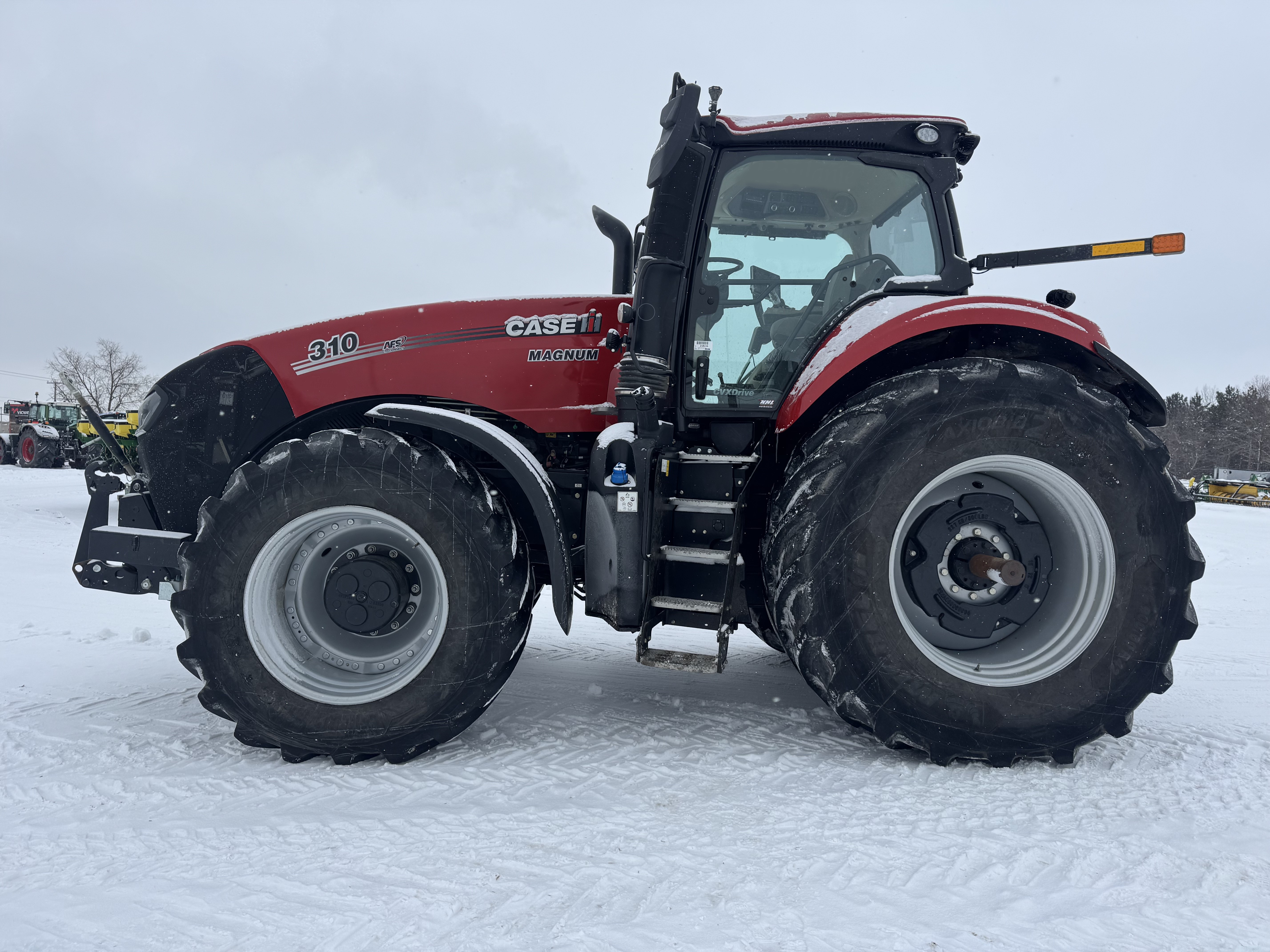 Case/IH MAGNUM 310 FRT HITCH + PTO