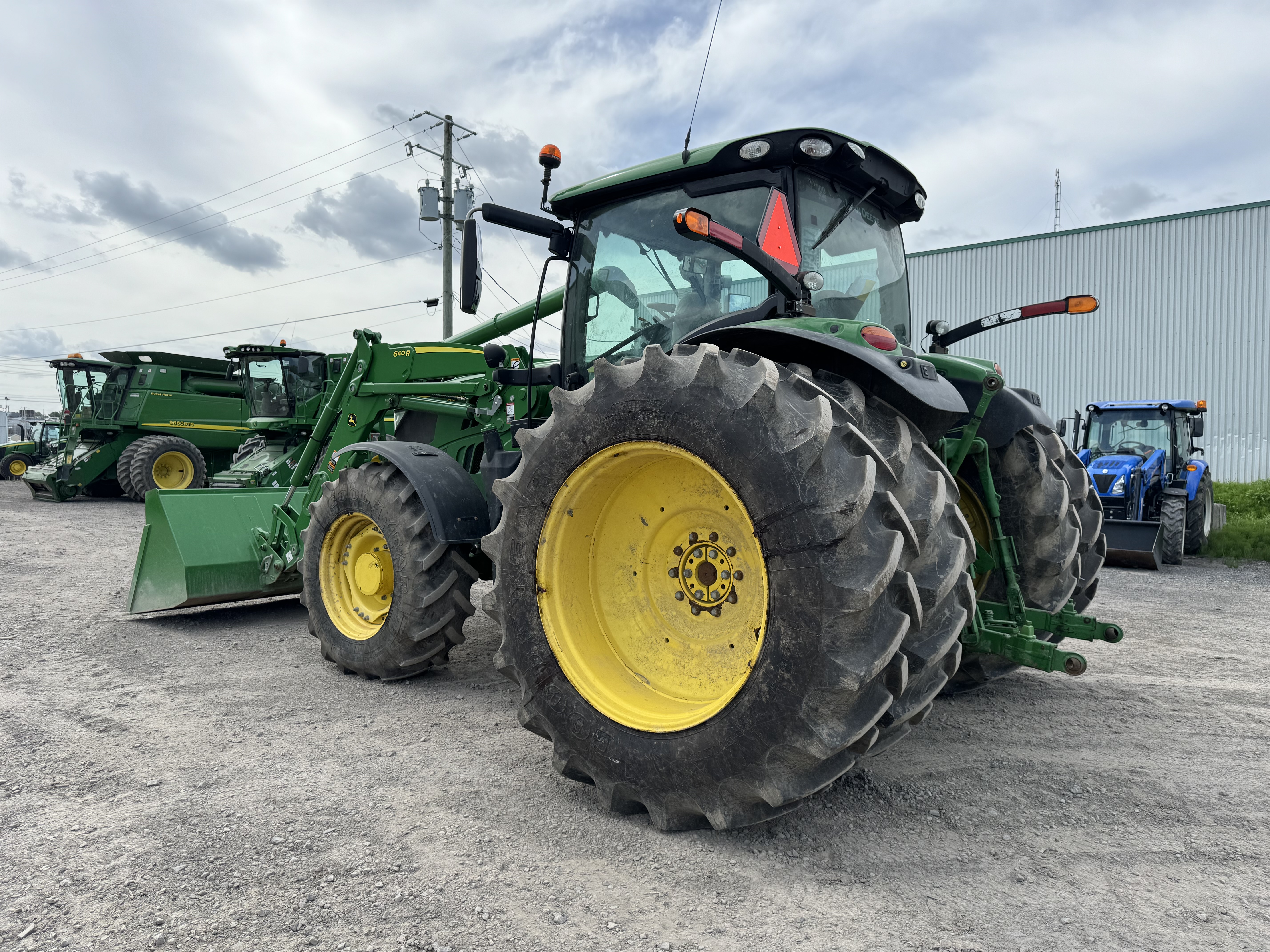 John Deere 6155R 