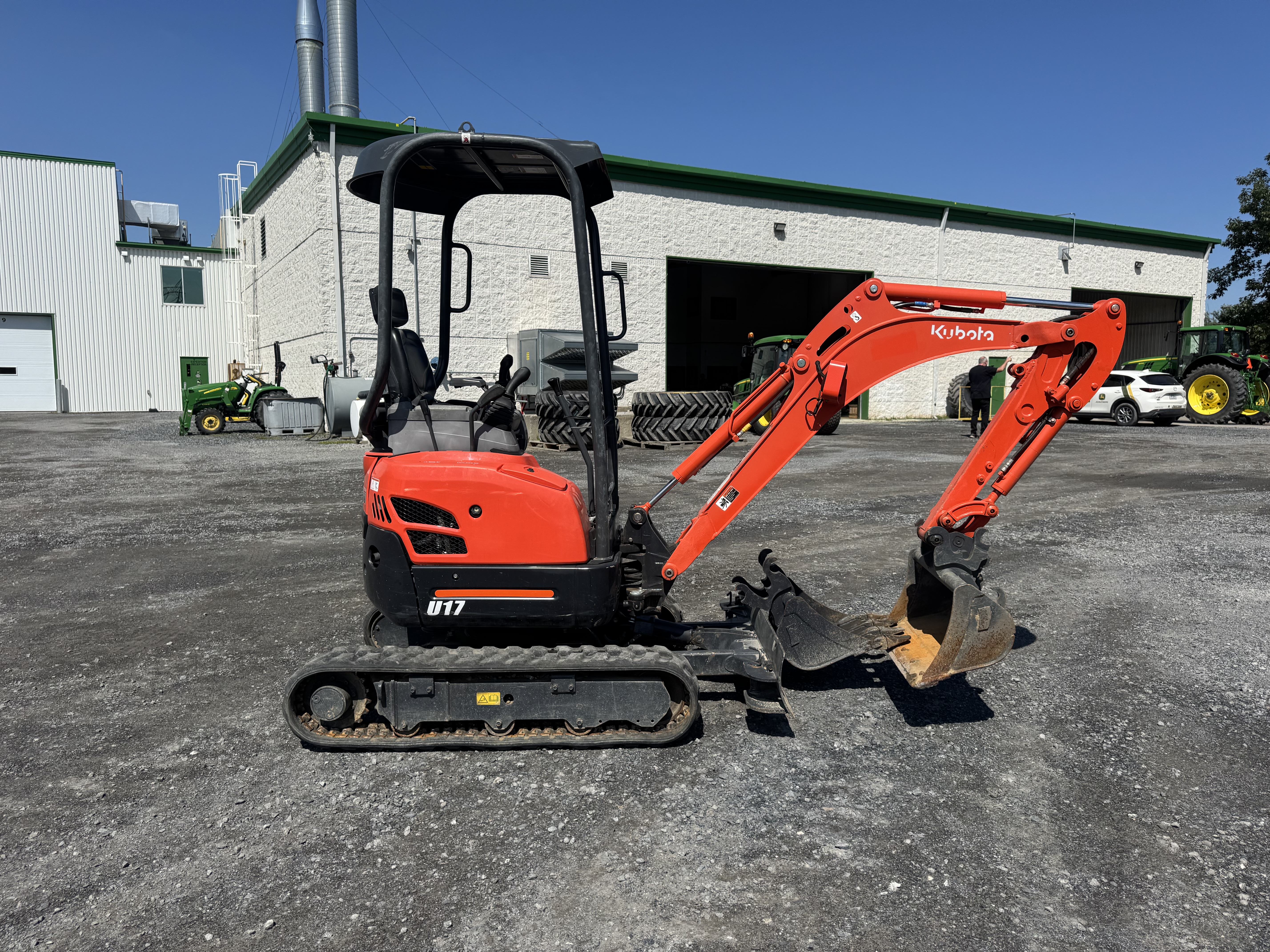 Kubota U17