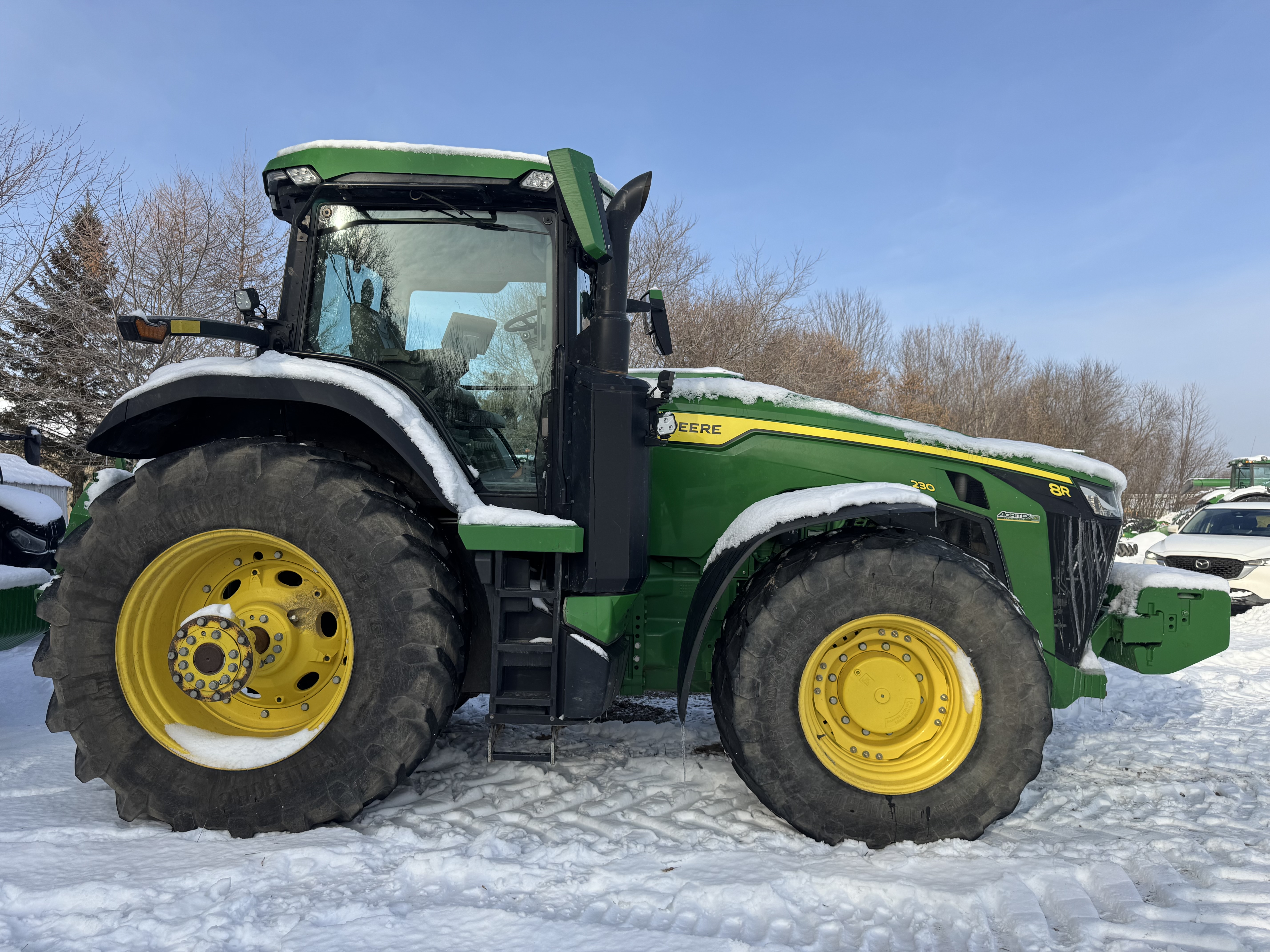 John Deere 8R 230