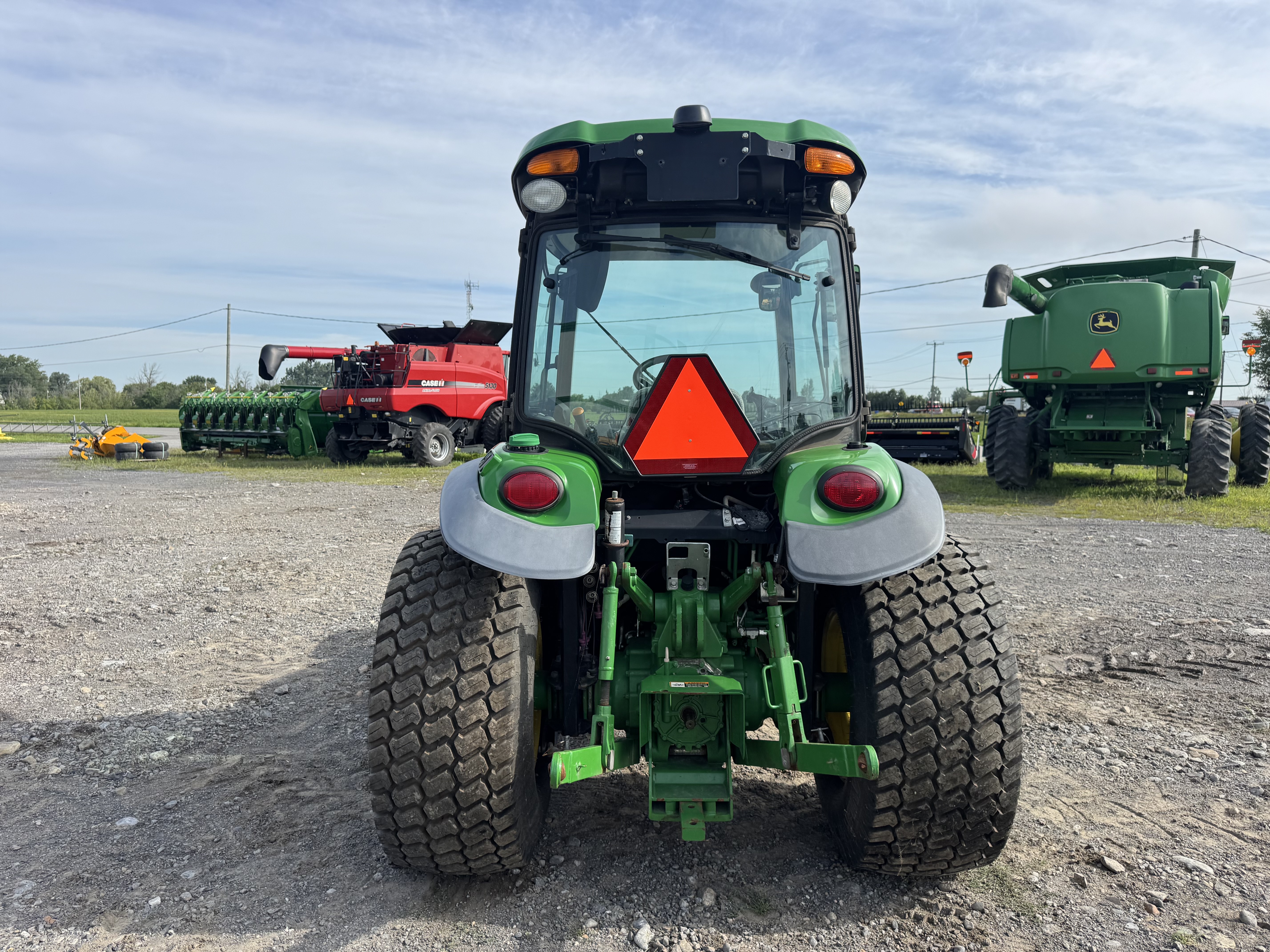 John Deere 4052R TURF JRTX    