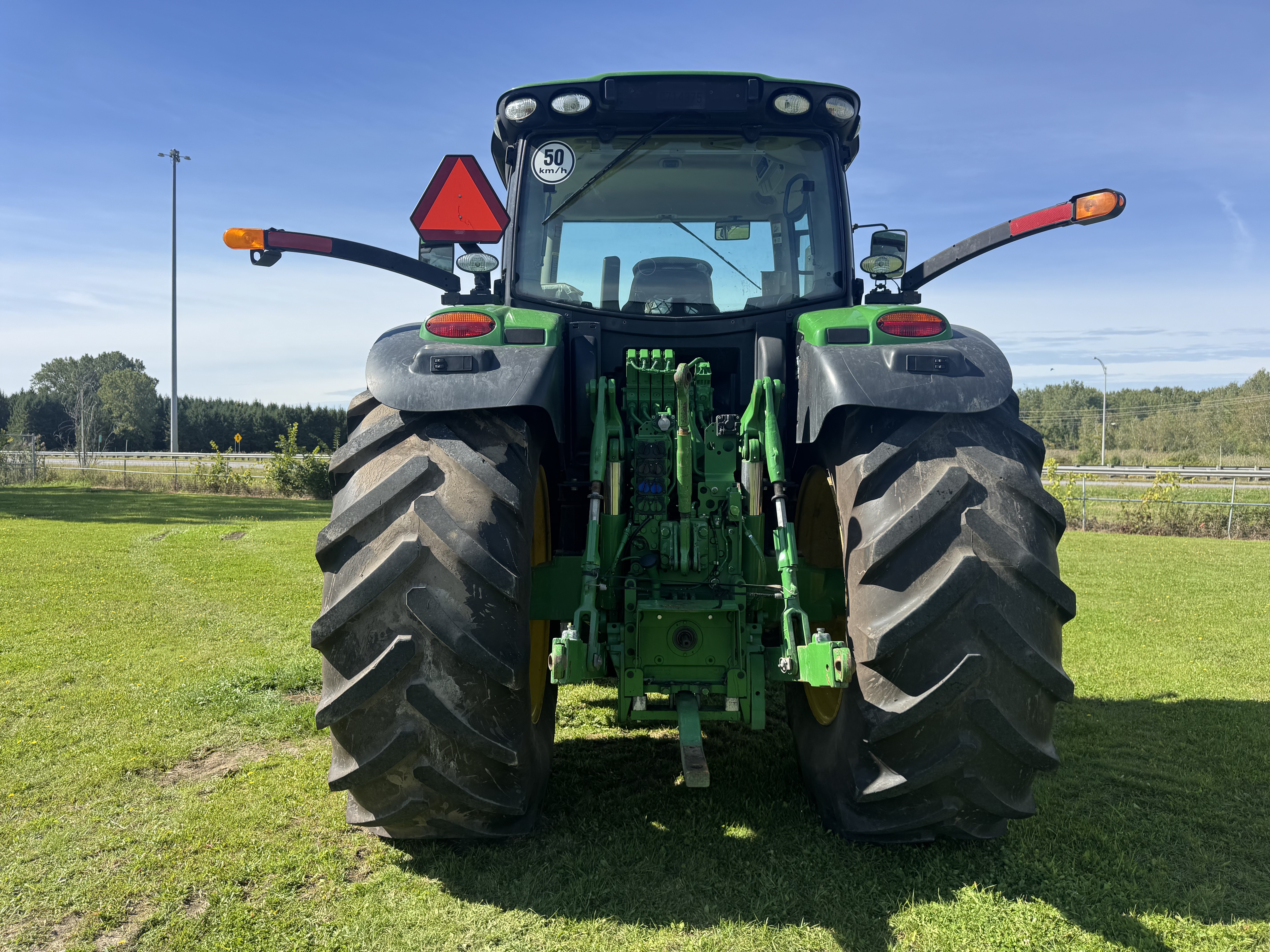 John Deere 6195R 