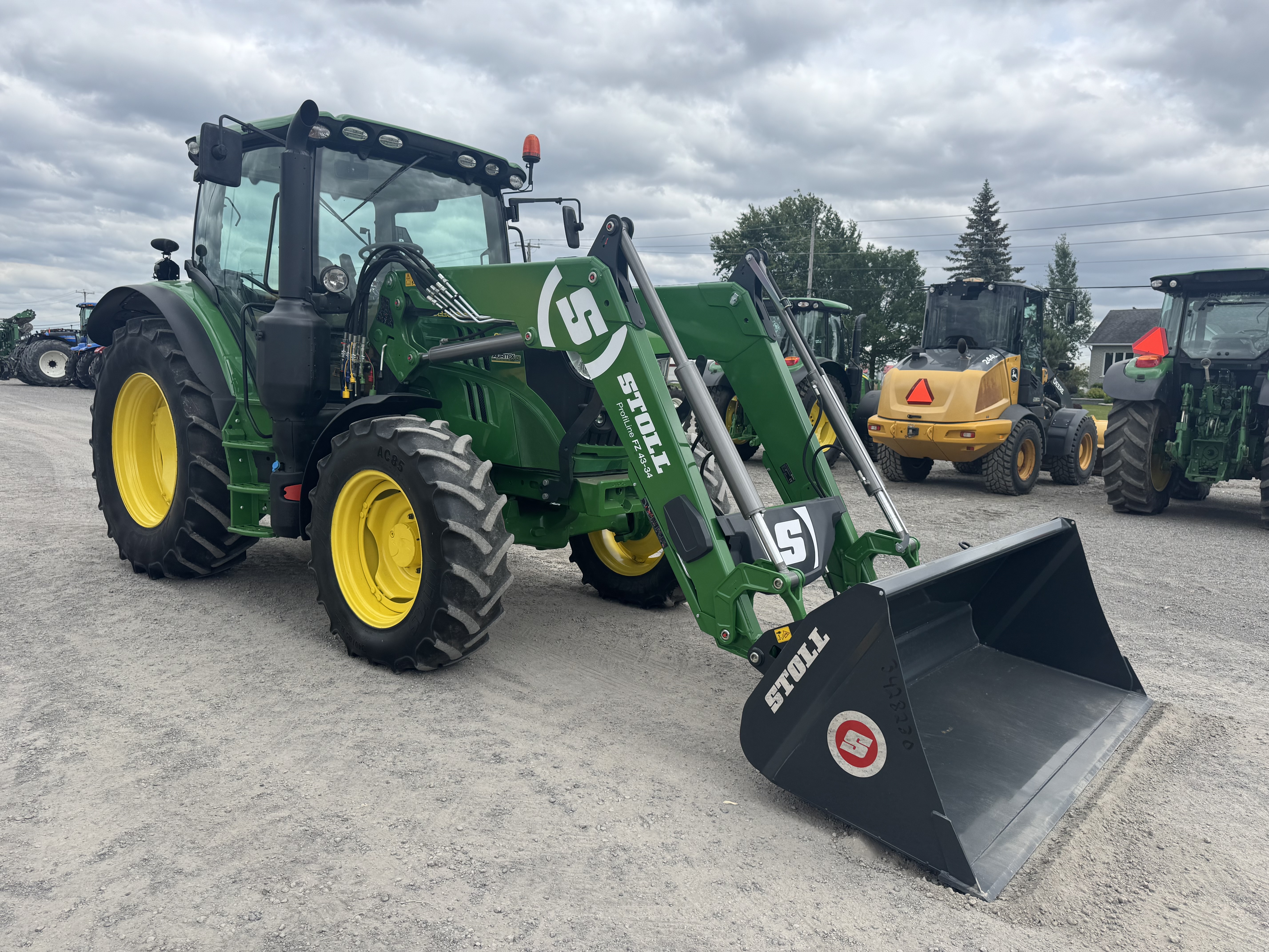 John Deere 6110R 212819 