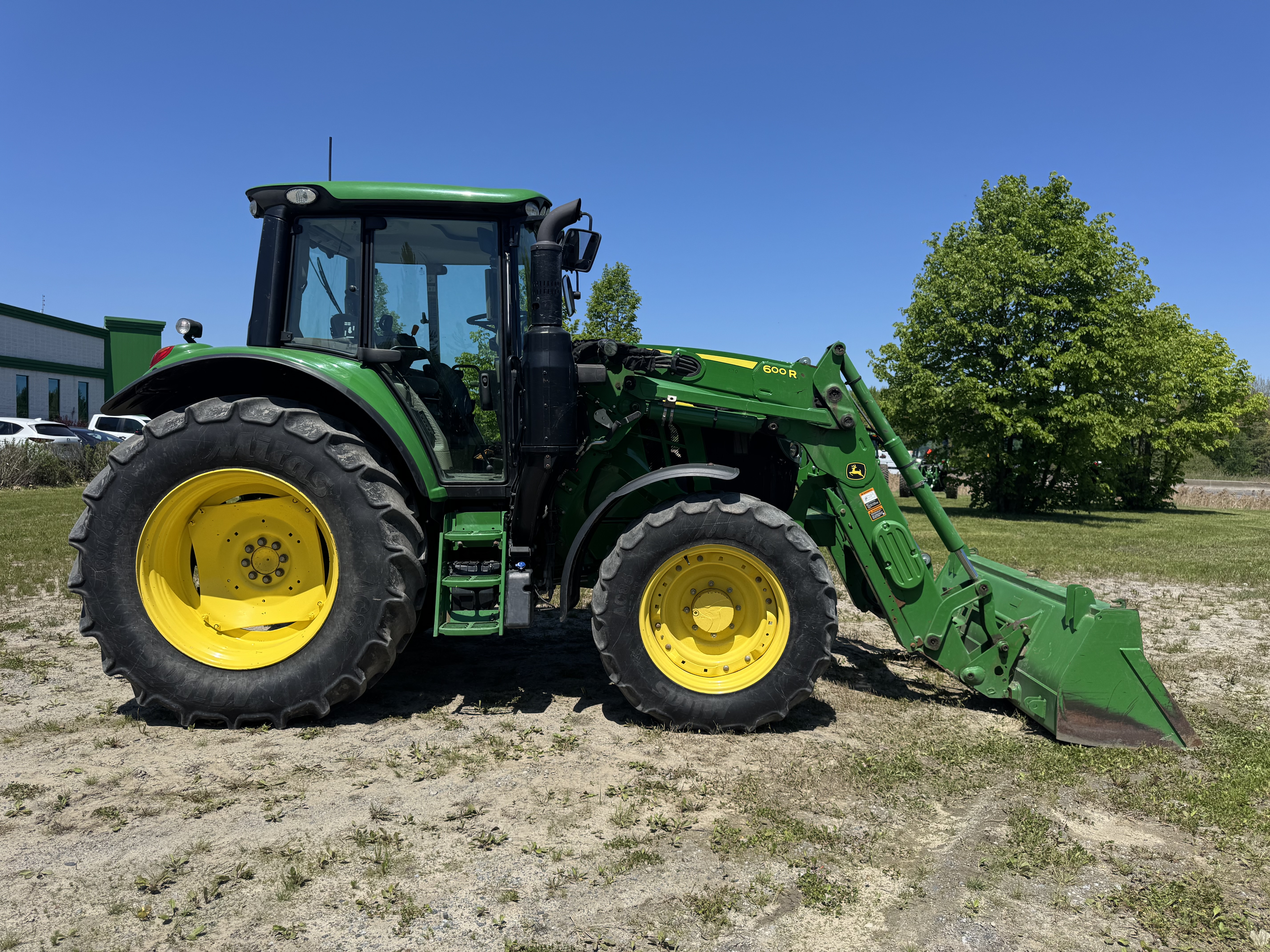 John Deere 6110M 