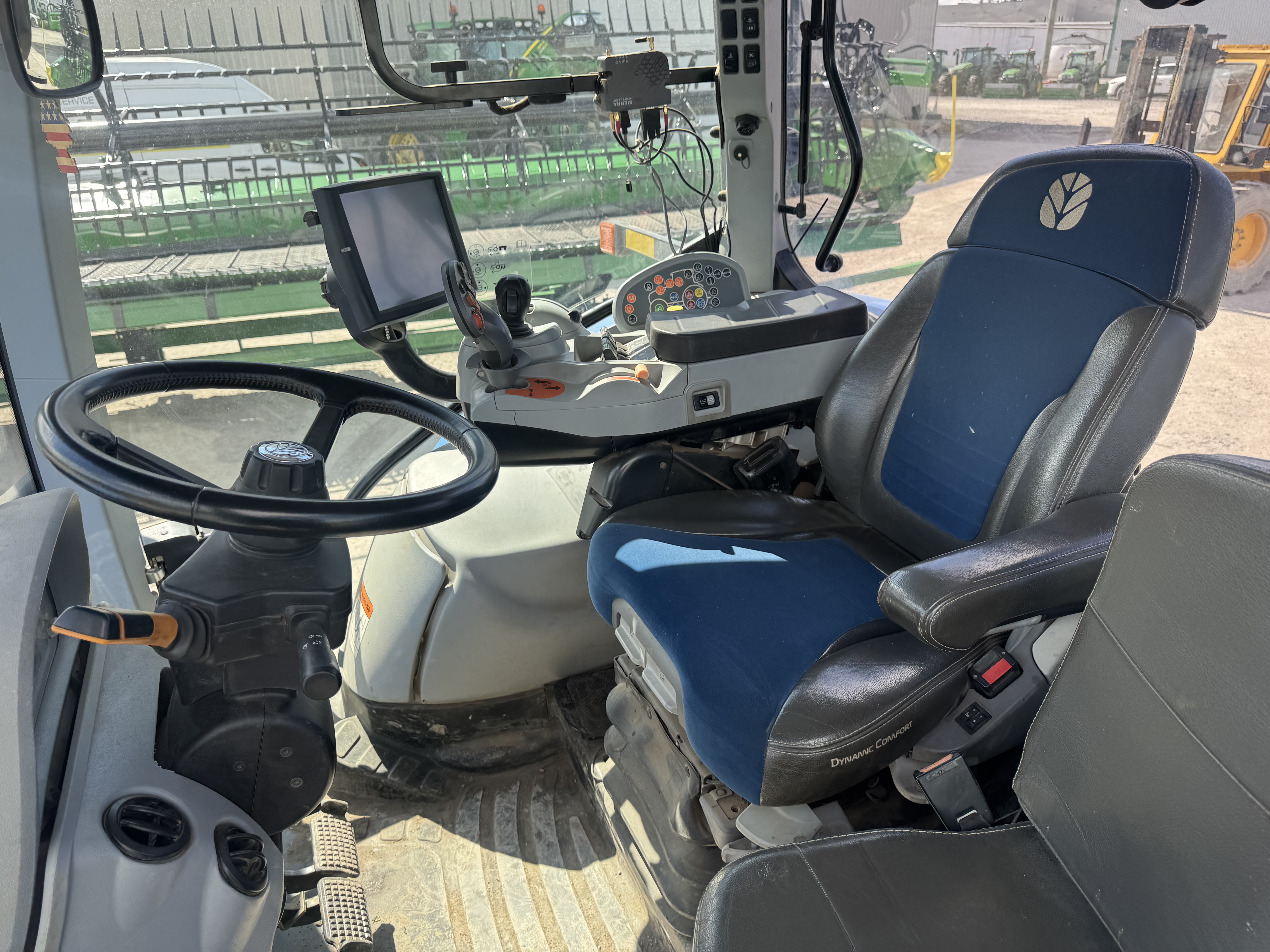 New Holland T7.230