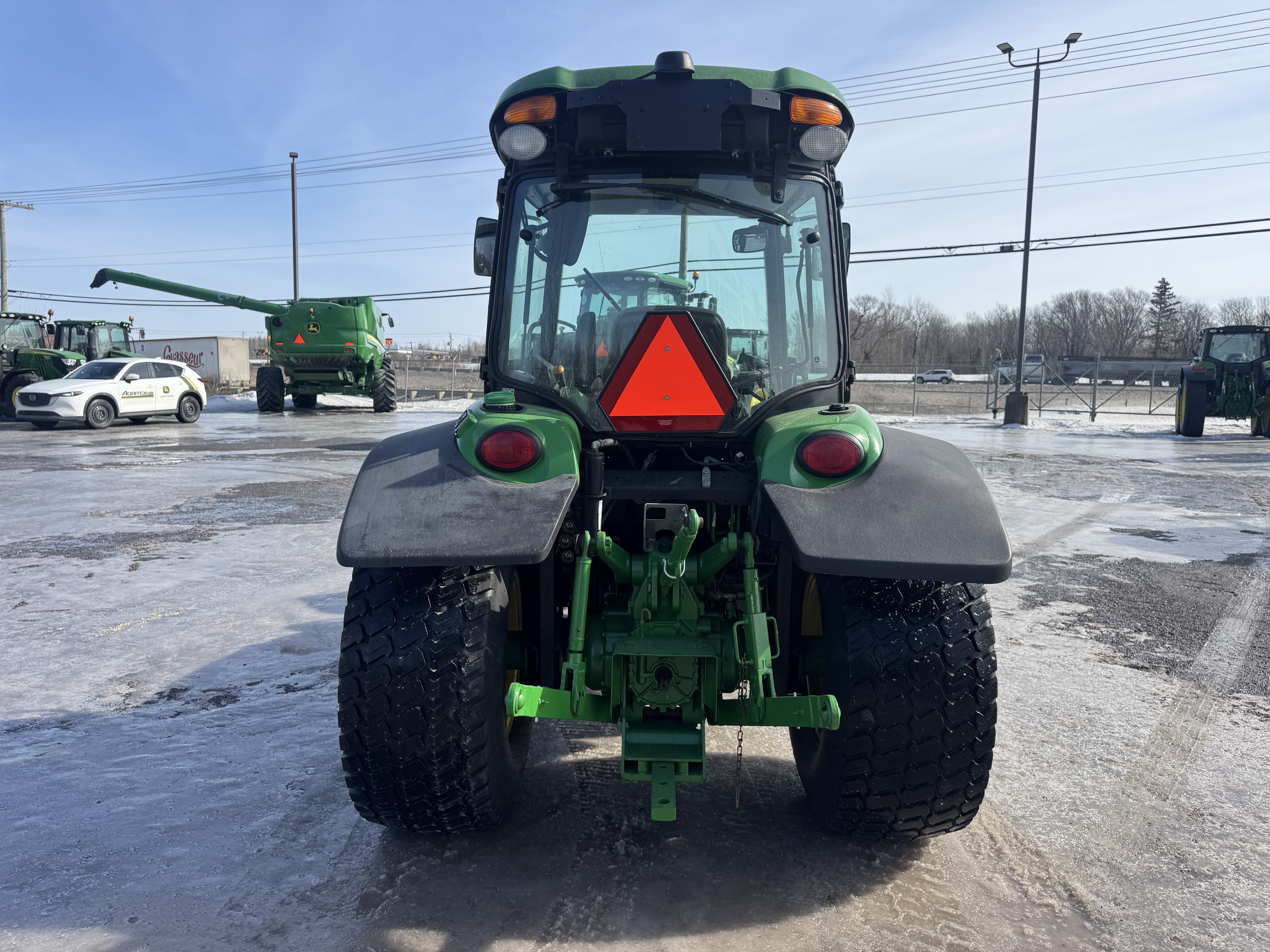 John Deere 4066R GRATTE TURF    
