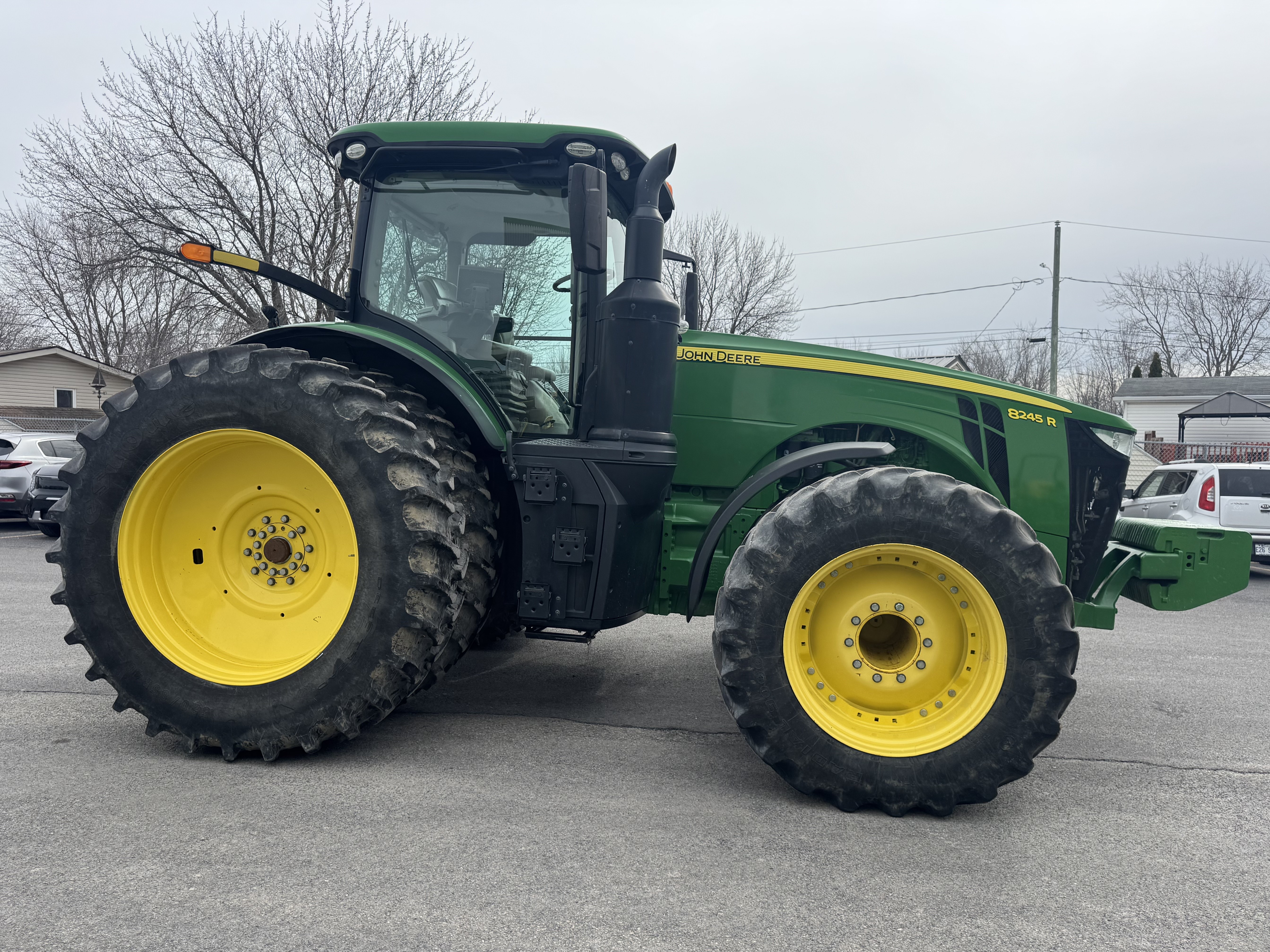 John Deere 8245R