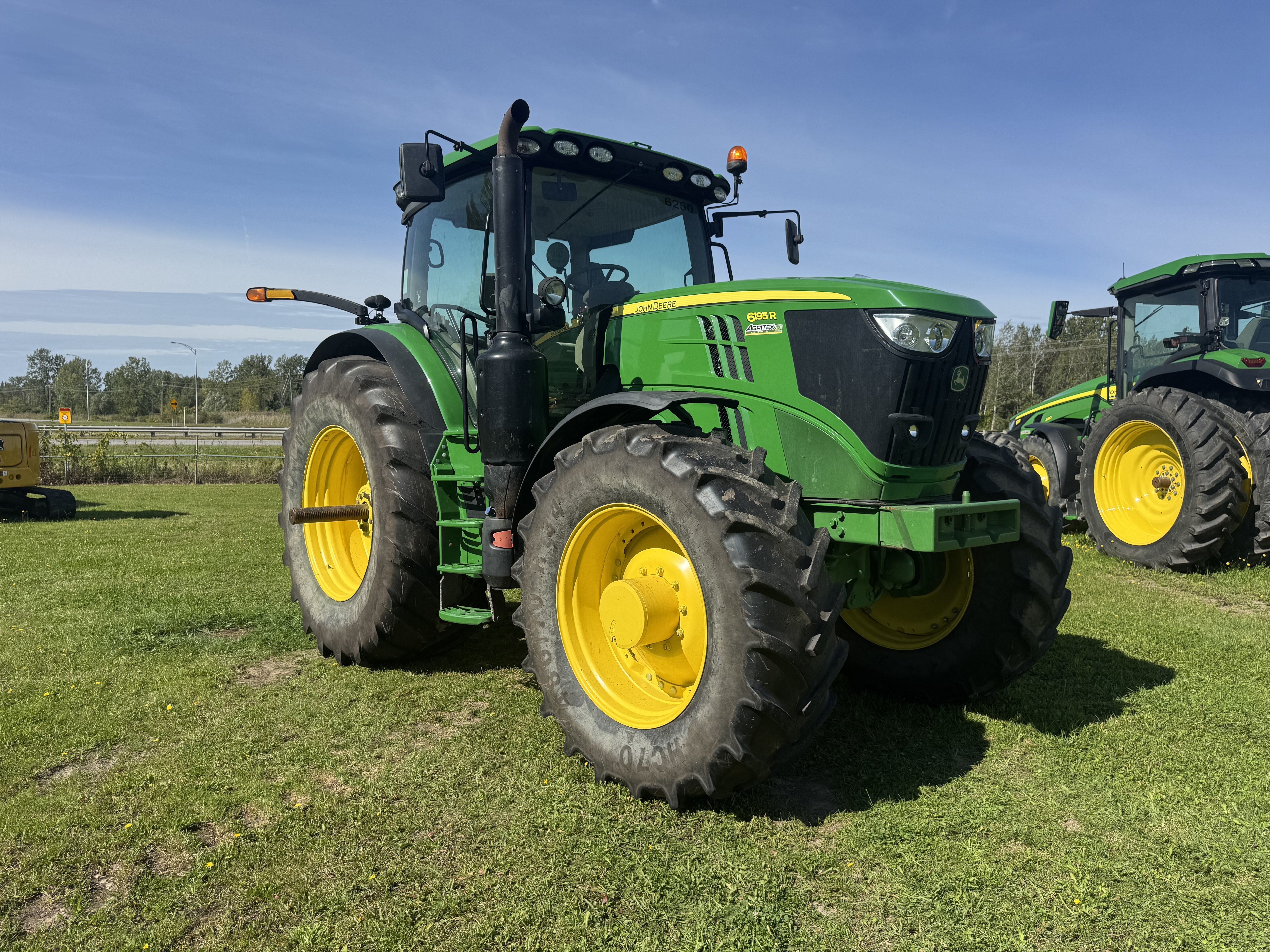 John Deere 6195R 