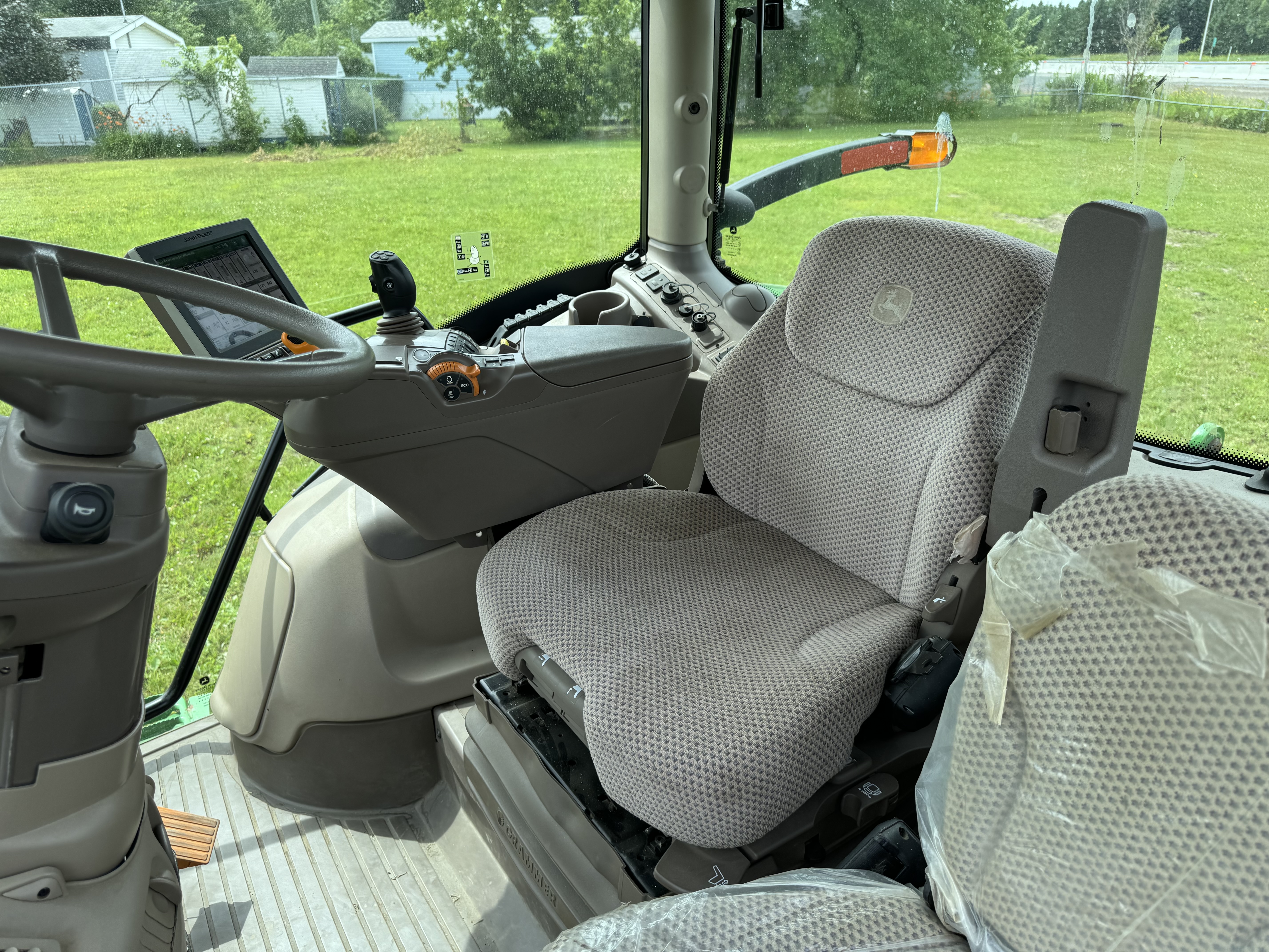 John Deere 6145R 
