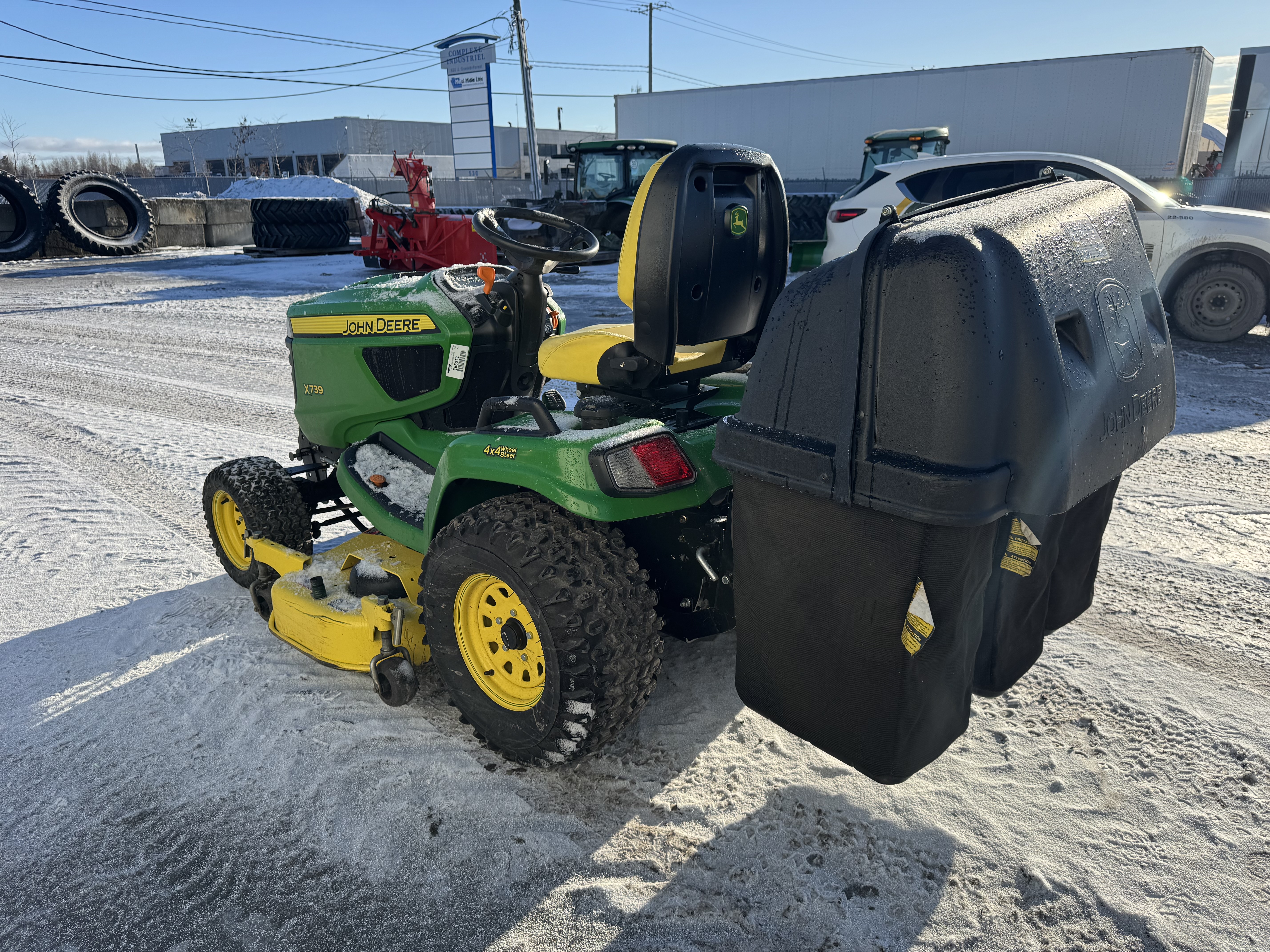 John Deere X739 Bagger