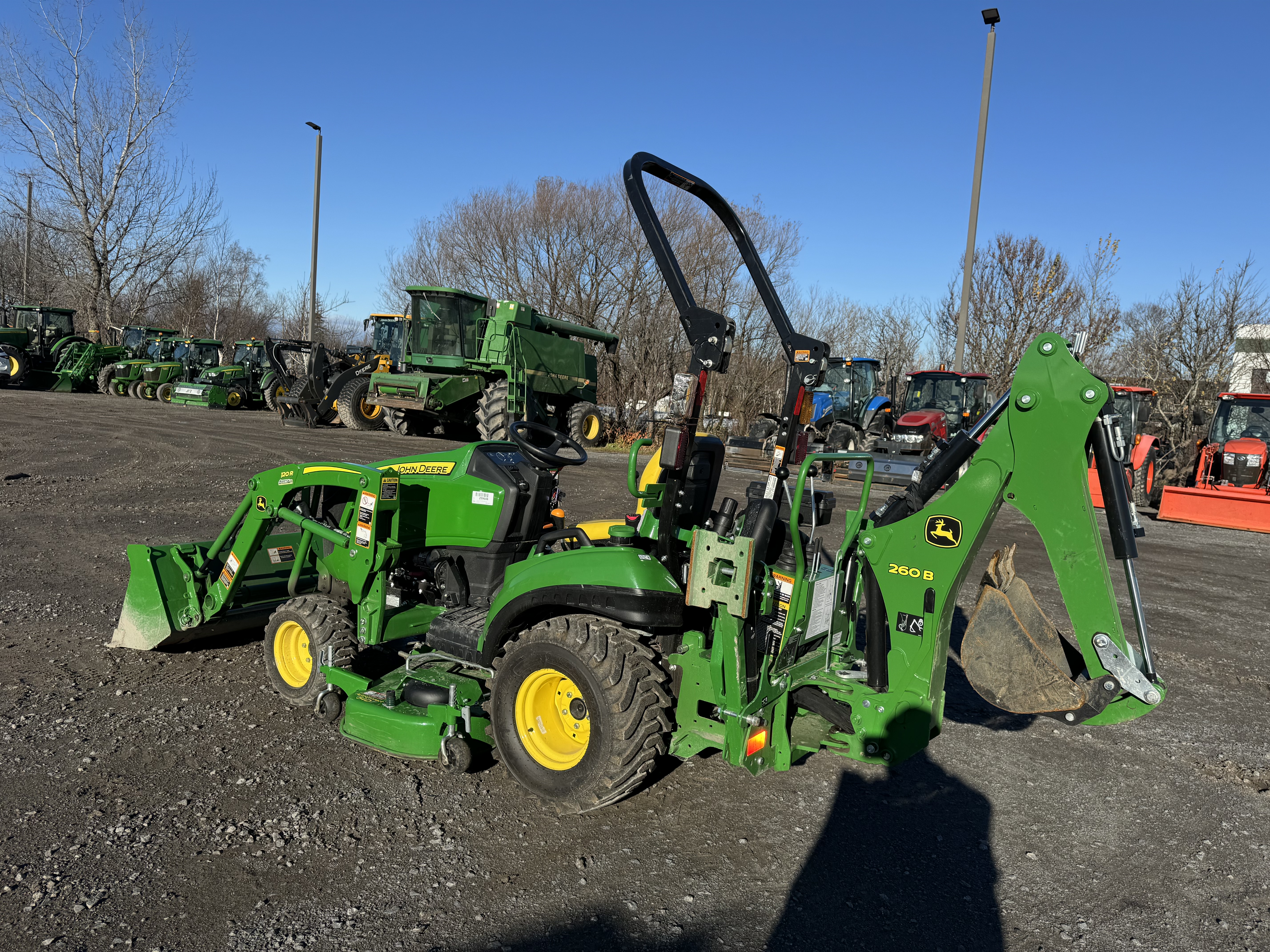 John Deere 1023E TLB